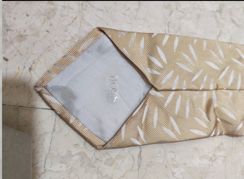 mens vintage Hugo Boss classic 100% all silk luxury floral beige neck tie