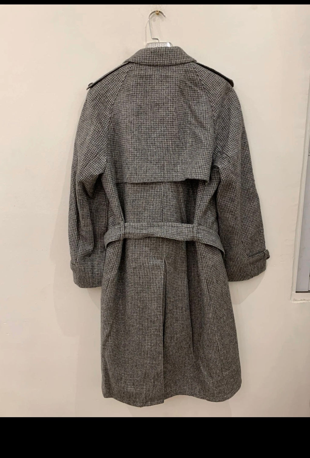 1970s Vintage pure wool handwoven tweed belted gray raglan over coat 40R 40L