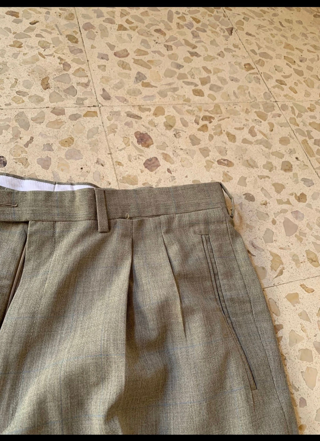 Vintage Super 100s wool Windowpane beige classic 3 button suit 44L