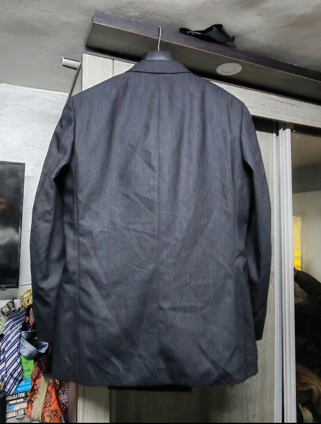 1970s vintage classic all worsted wool 3 piece charcoal 3 button suit 42R