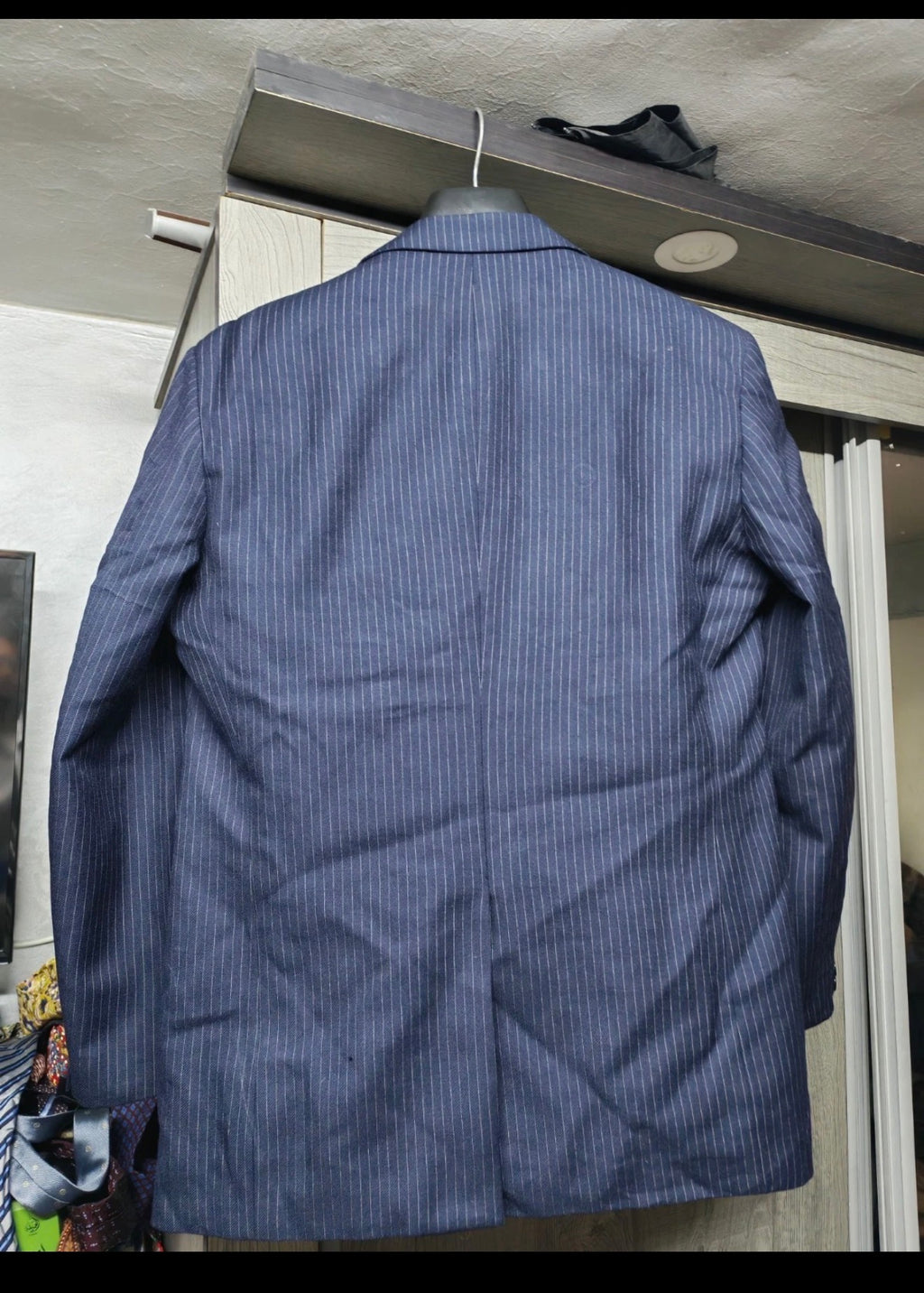 1960s Vintage classic pure wool 3 piece navy 3 button suit 40S 40R