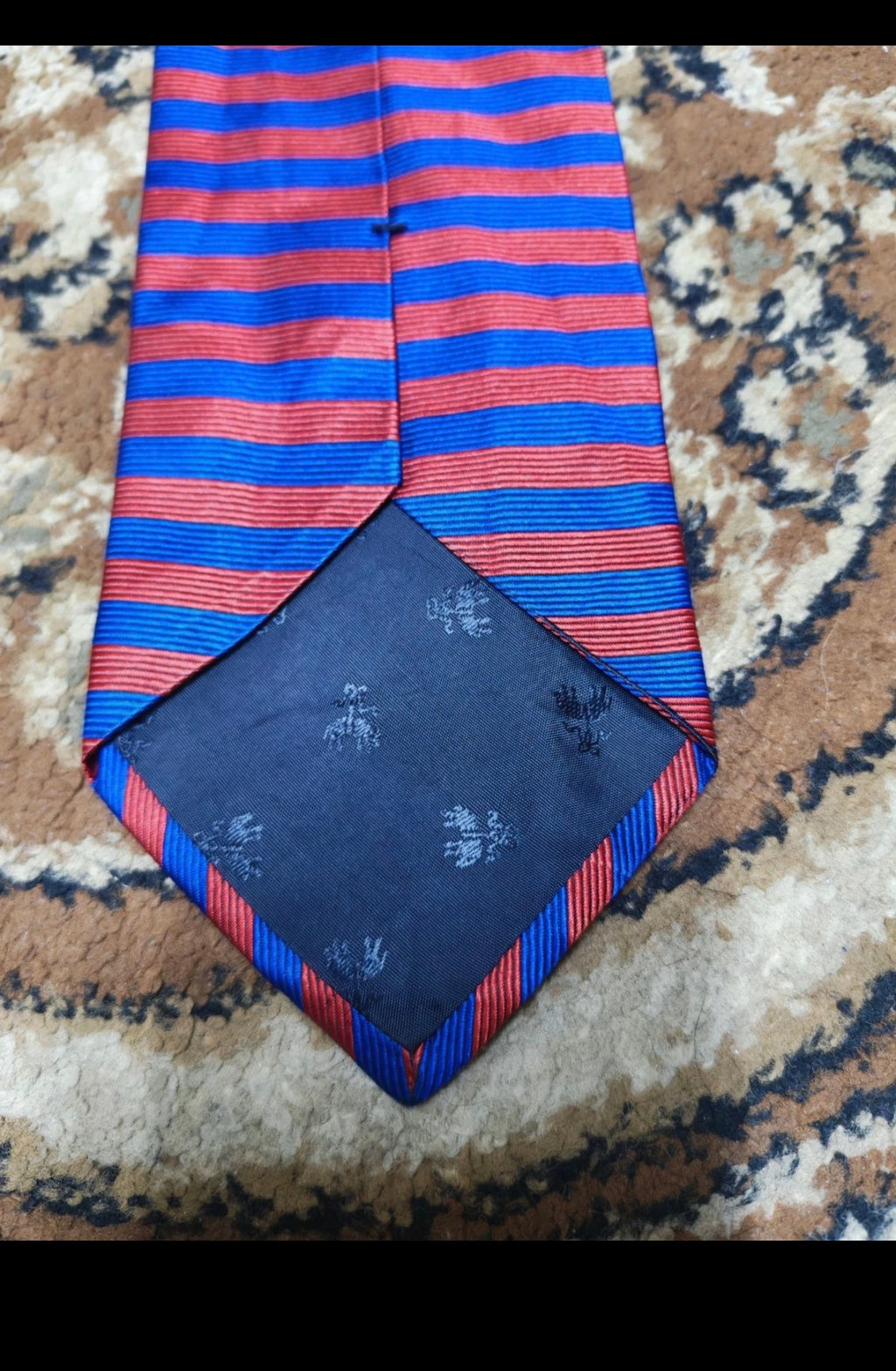 Vintage Brooks Brothers Makers classic 100% all silk luxury Red Blue neck tie
