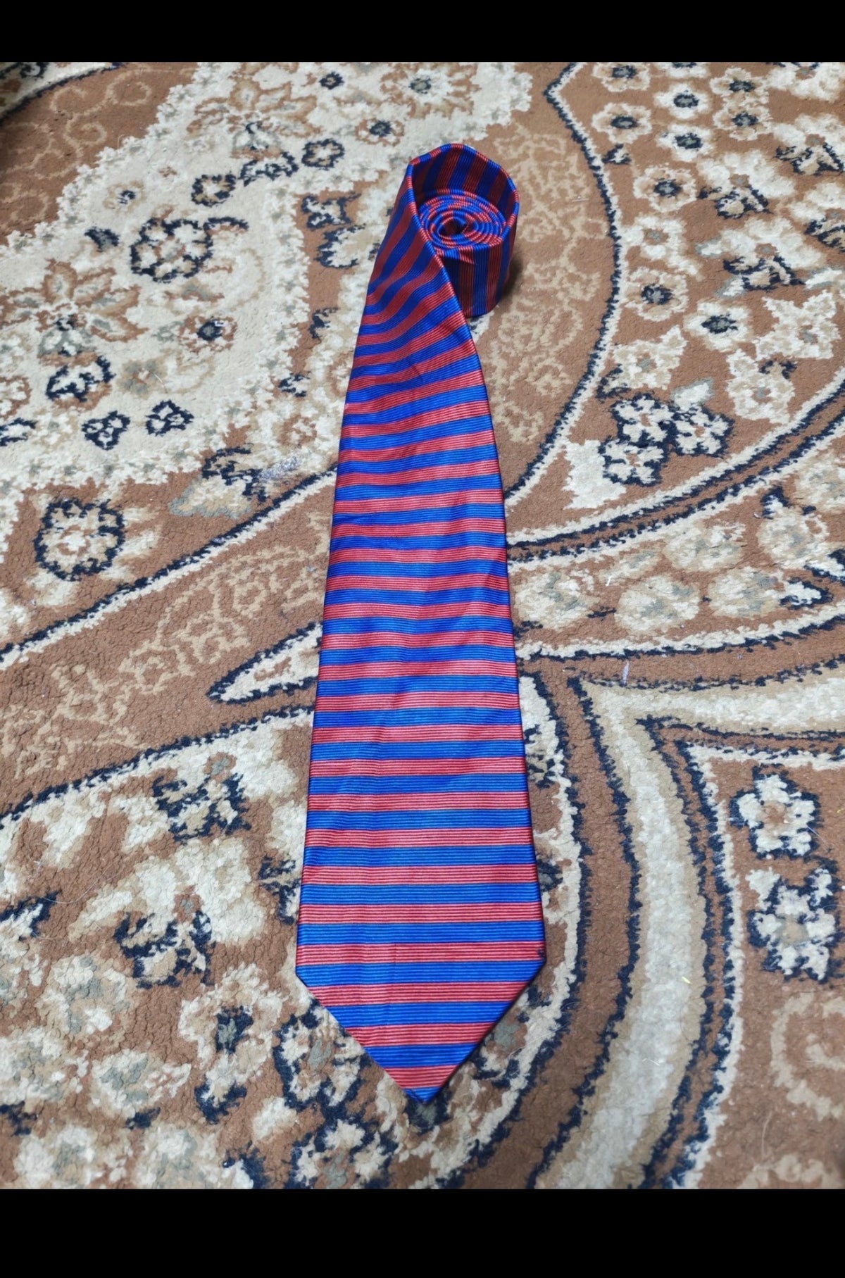 Vintage Brooks Brothers Makers classic 100% all silk luxury Red Blue neck tie