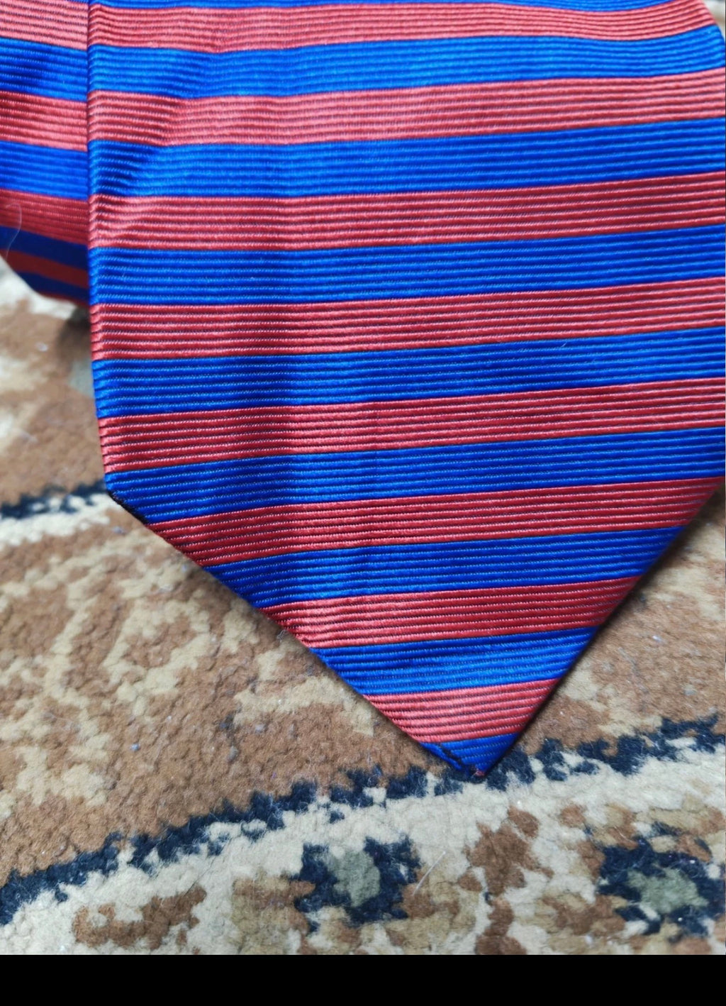 Vintage Brooks Brothers Makers classic 100% all silk luxury Red Blue neck tie