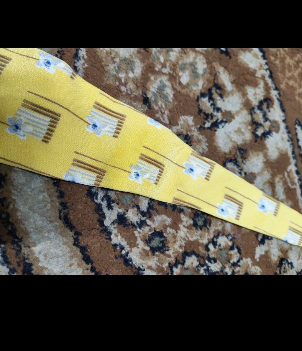 mens vintage Hugo Boss classic 100% all silk luxury floral yellow neck tie