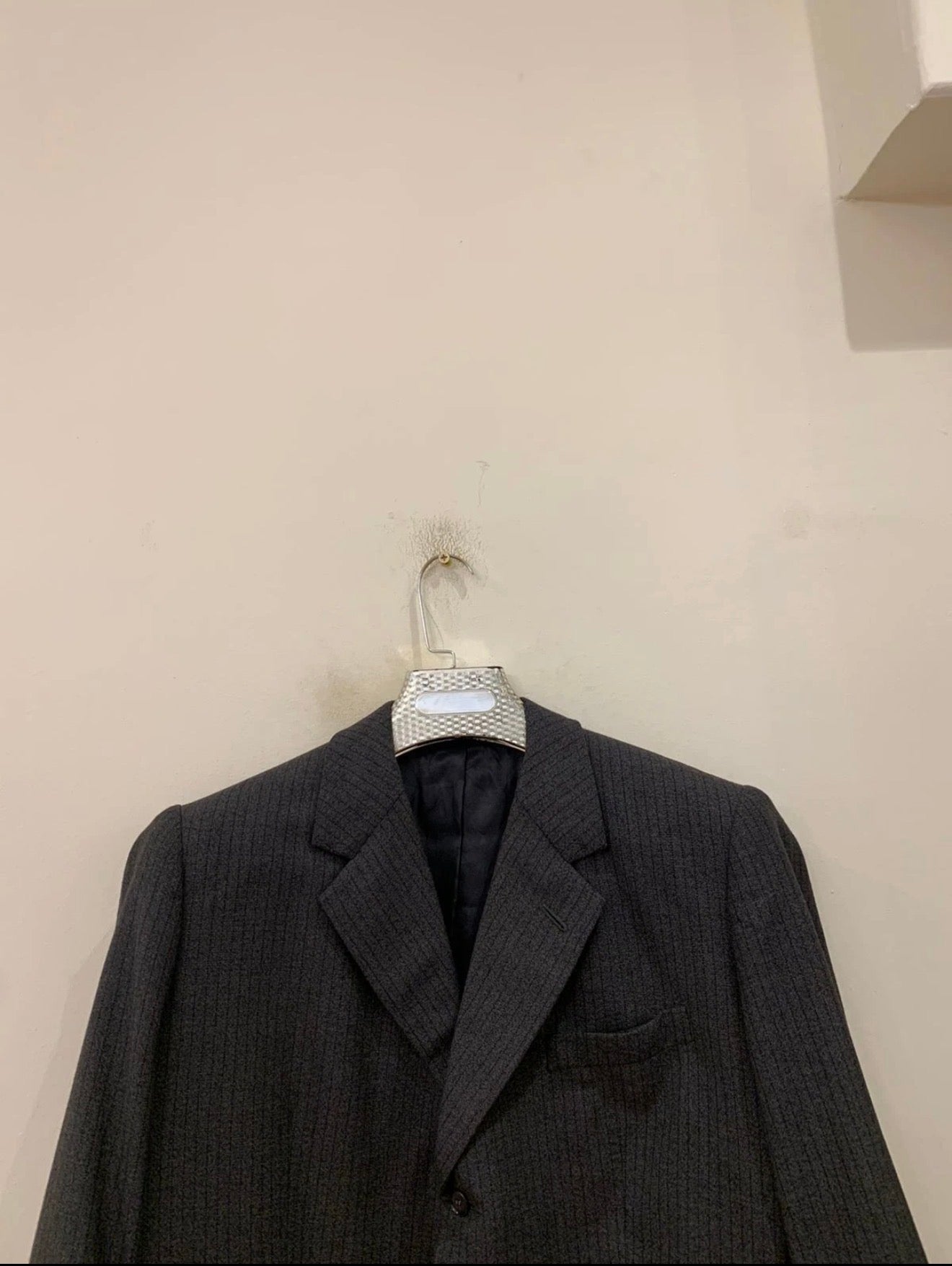 1970s Vintage all worsted wool classic charcoal striped 3 button suit 42R
