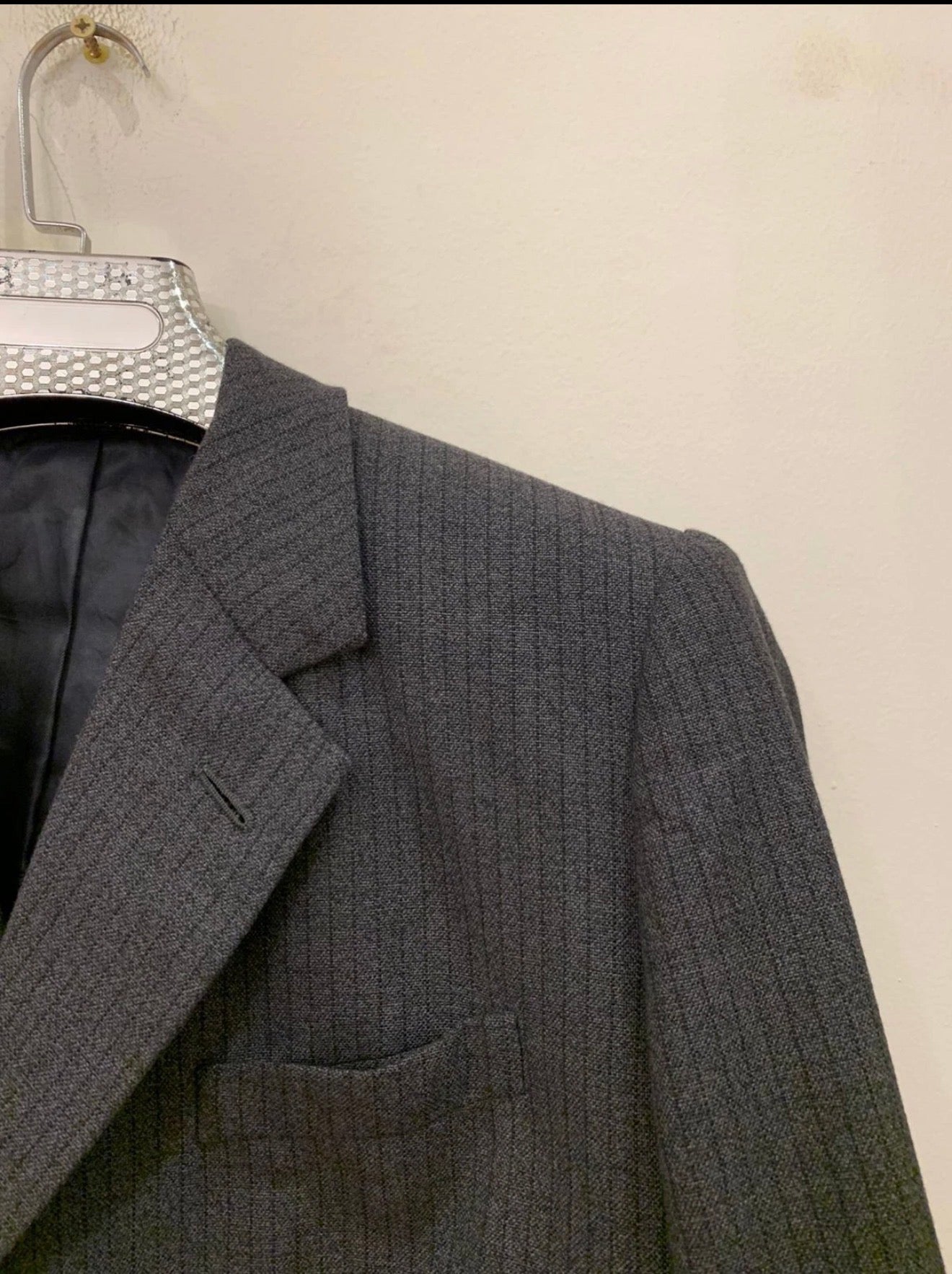 1970s Vintage all worsted wool classic charcoal striped 3 button suit 42R