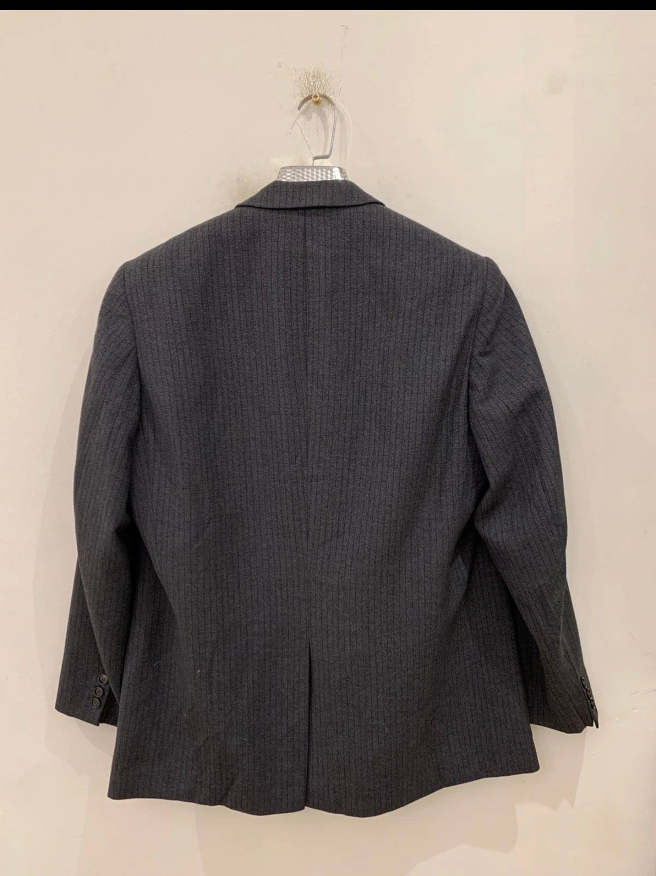 1970s Vintage all worsted wool classic charcoal striped 3 button suit 42R