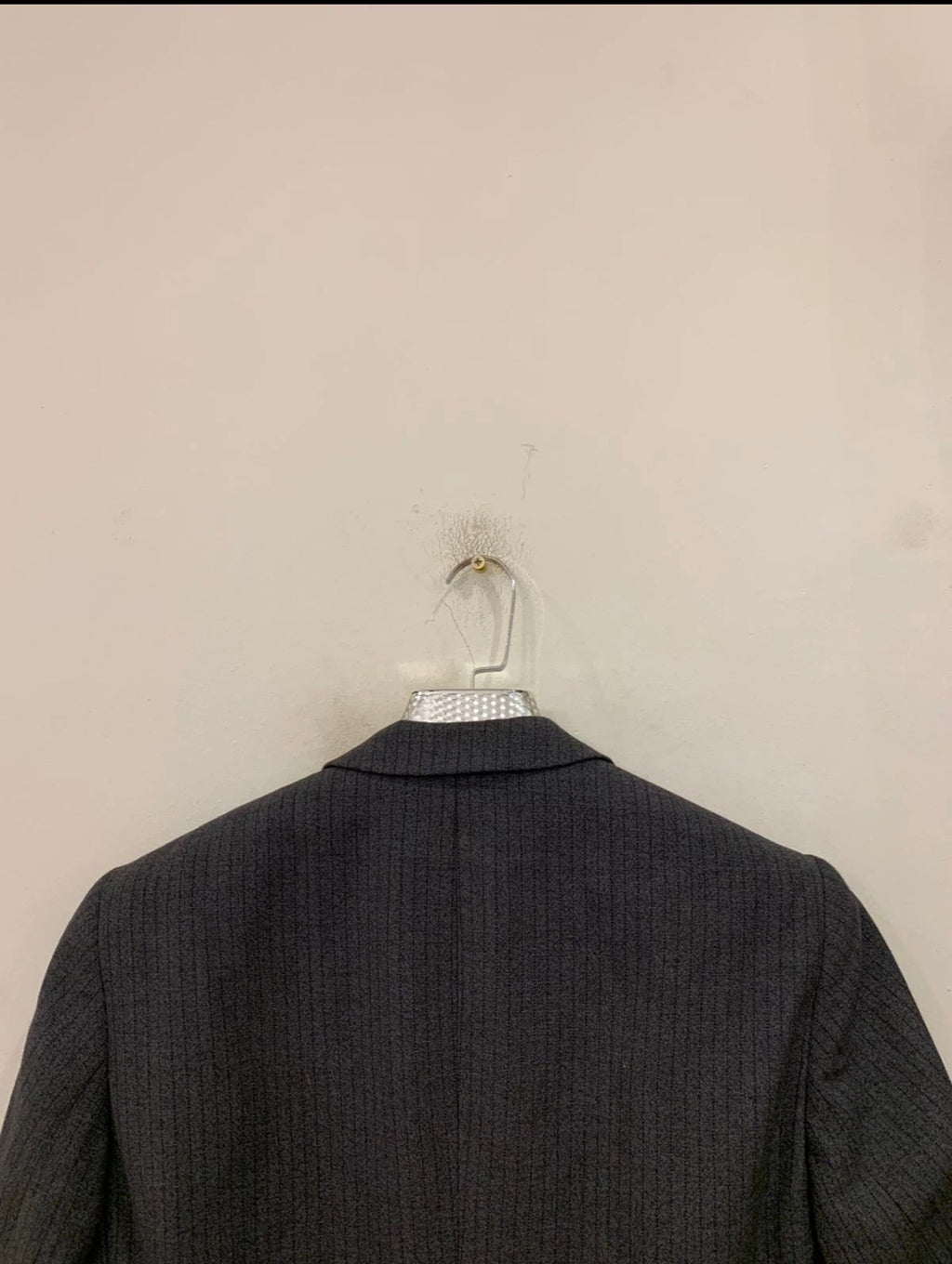 1970s Vintage all worsted wool classic charcoal striped 3 button suit 42R