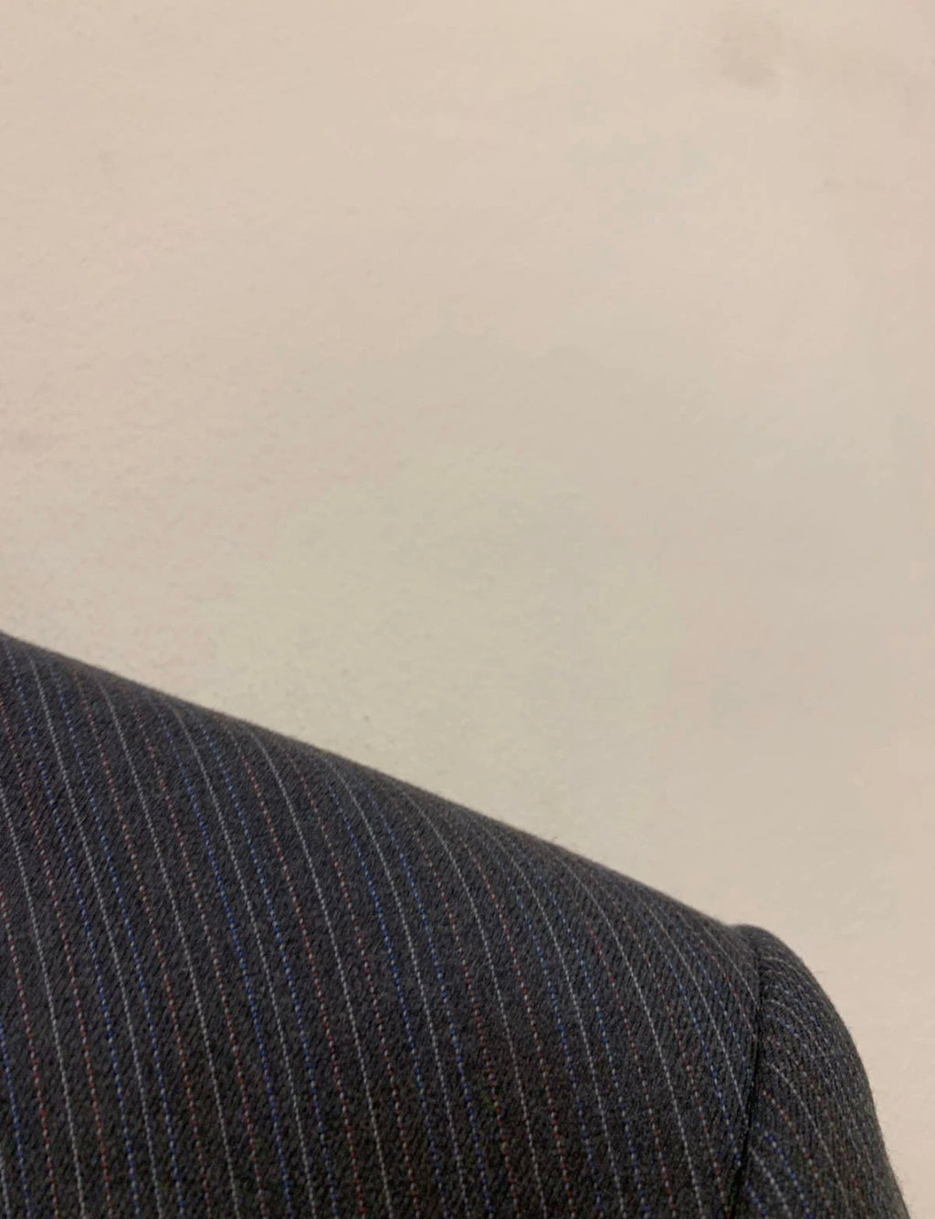 Vintage all worsted wool classic charcoal 2 button striped suit 42R 42L