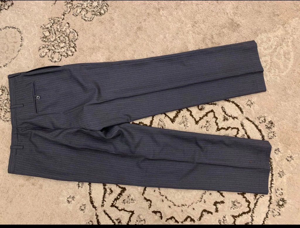 Vintage all worsted wool classic charcoal 2 button striped suit 42R 42L