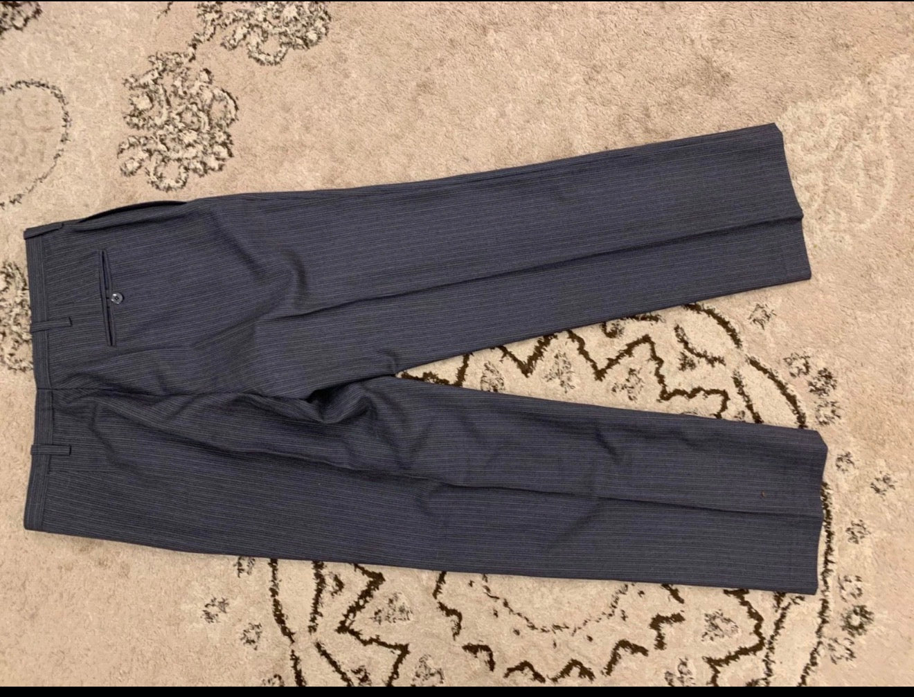 Vintage all worsted wool classic charcoal 2 button striped suit 42R 42L
