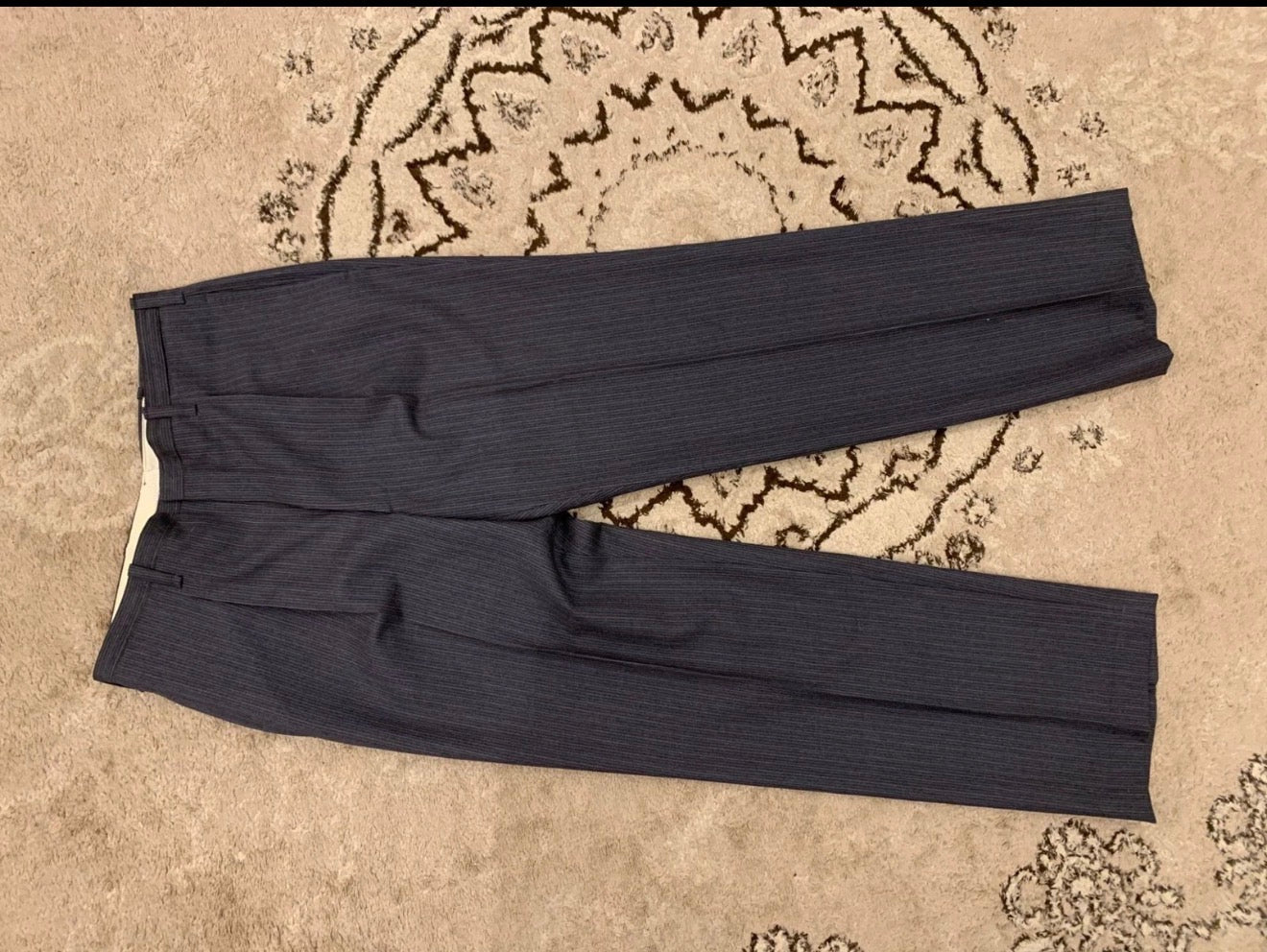 Vintage all worsted wool classic charcoal 2 button striped suit 42R 42L