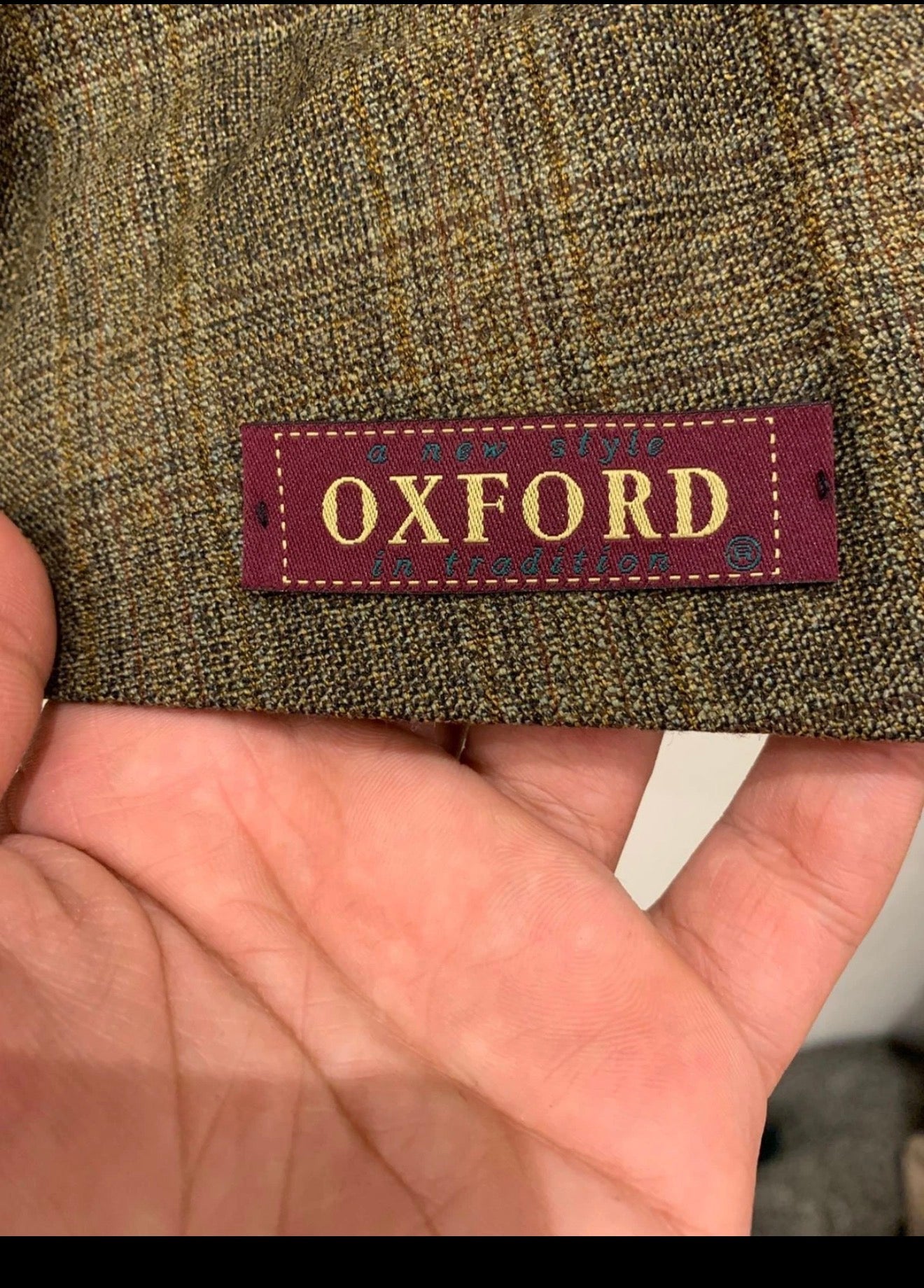 Vintage Oxford pure Wool classic greenish glen check 3 button suit 44R