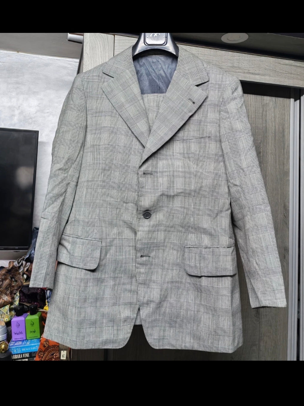 1970s Vintage Wool blend classic gray glen check 3 button suit 38R 38S