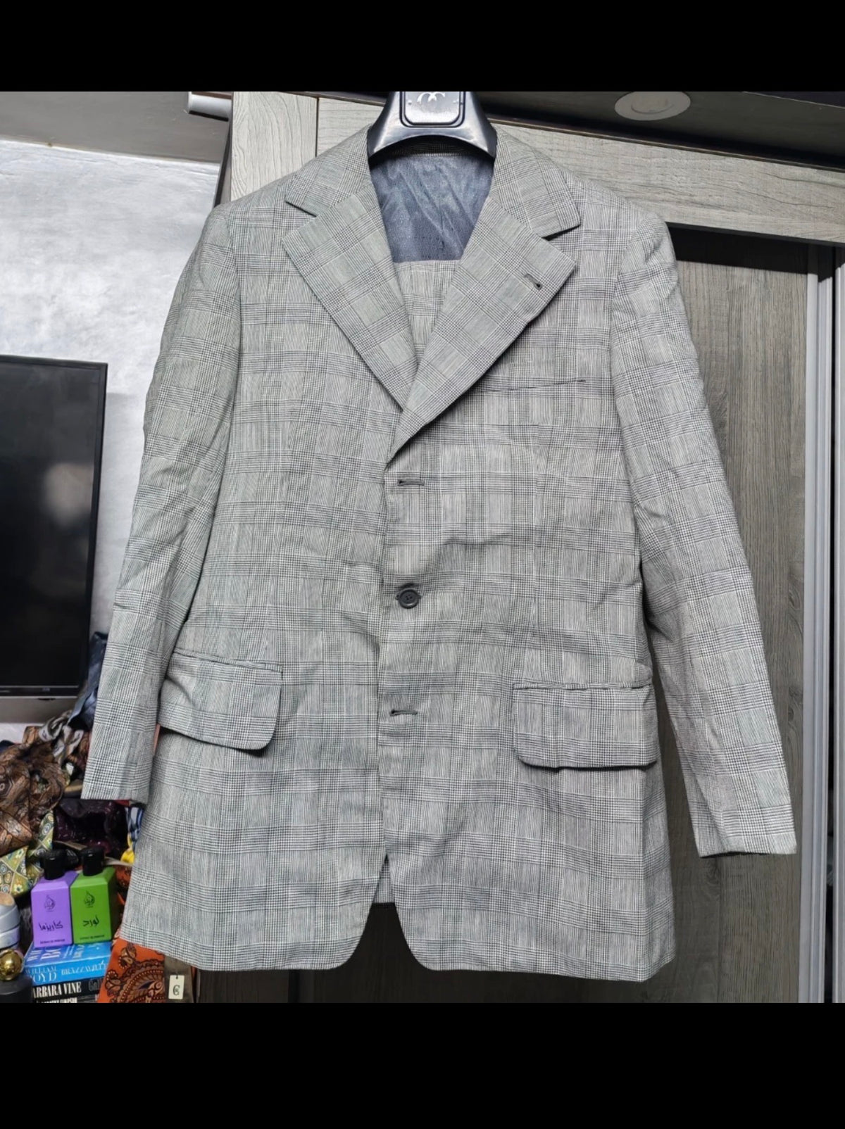 1970s Vintage Wool blend classic gray glen check 3 button suit 38R 38S