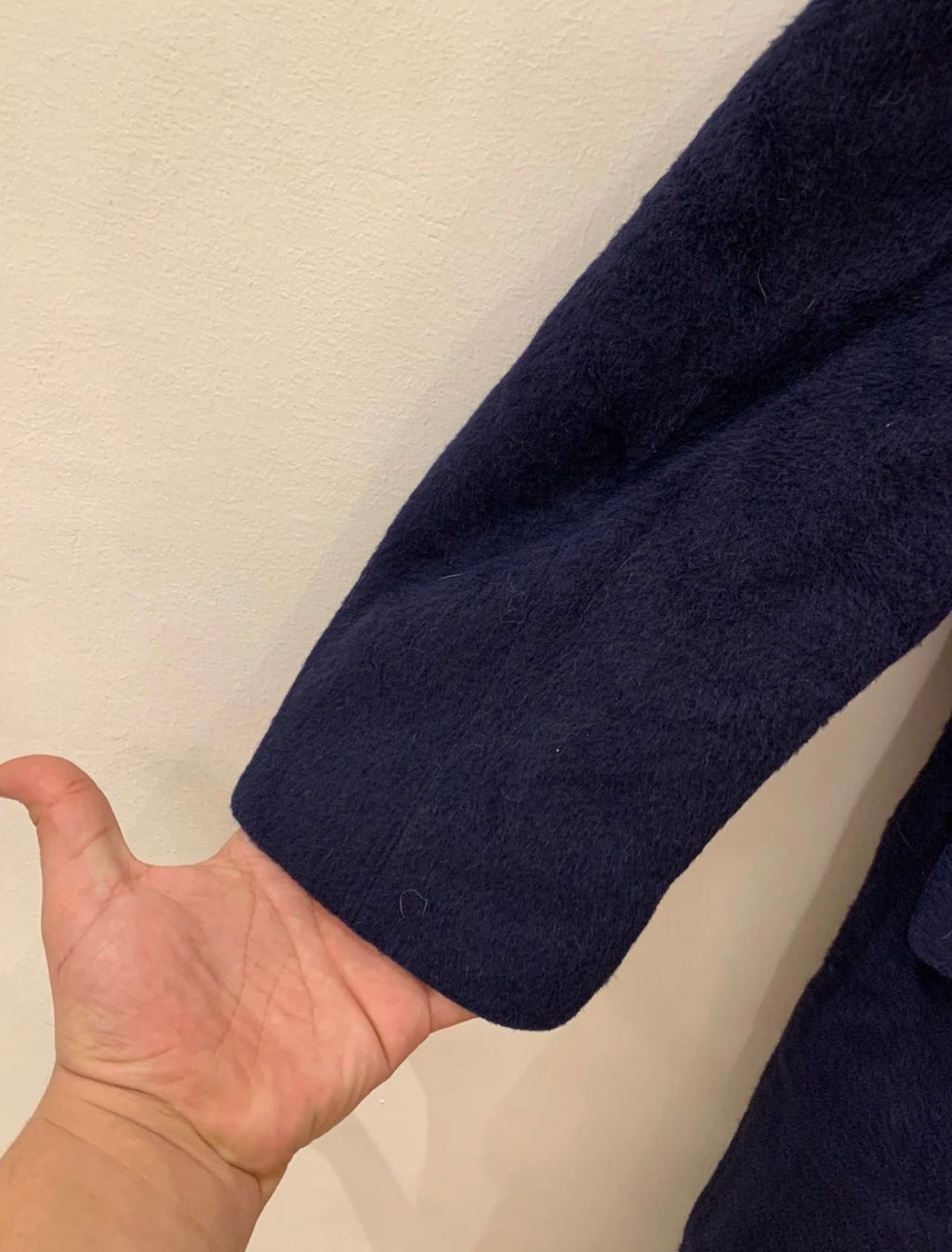 1970s Vintage Alpaca wool classic Raglan navy top over coat 44R