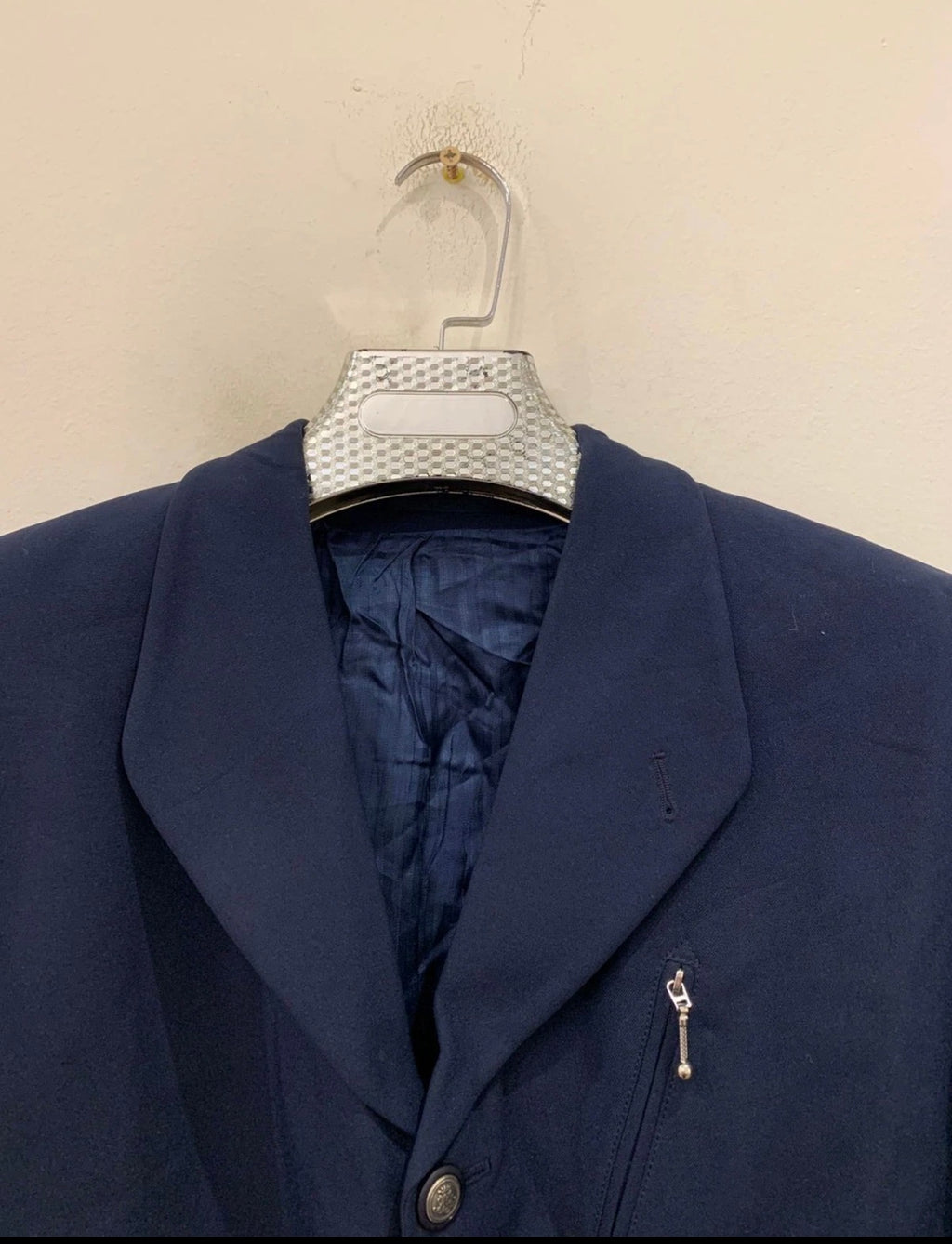 Vintage unique classic navy 4 button metal button suit 42R