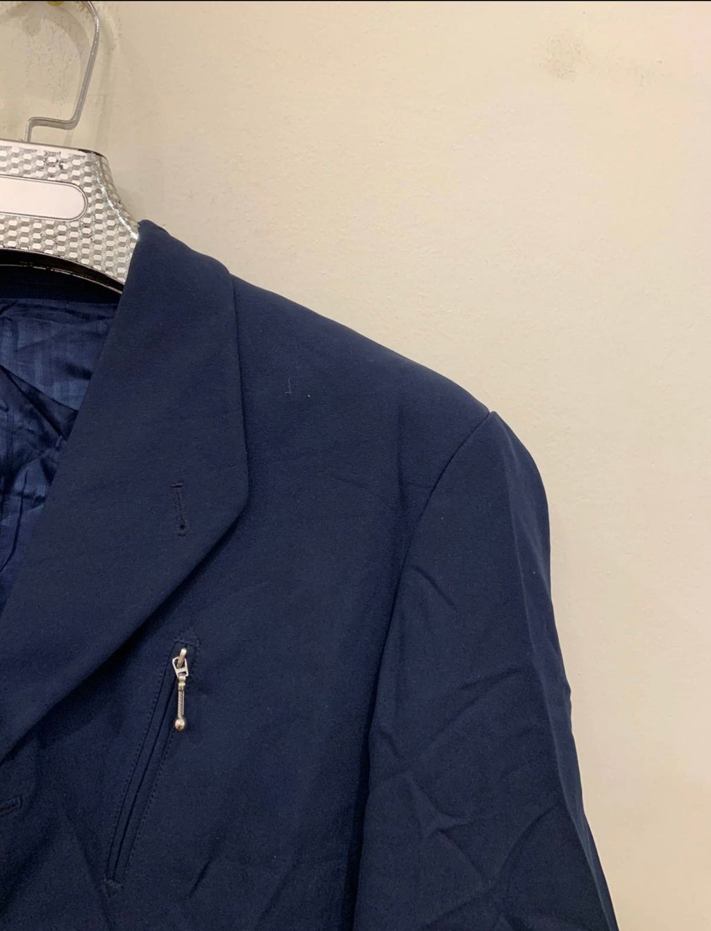 Vintage unique classic navy 4 button metal button suit 42R