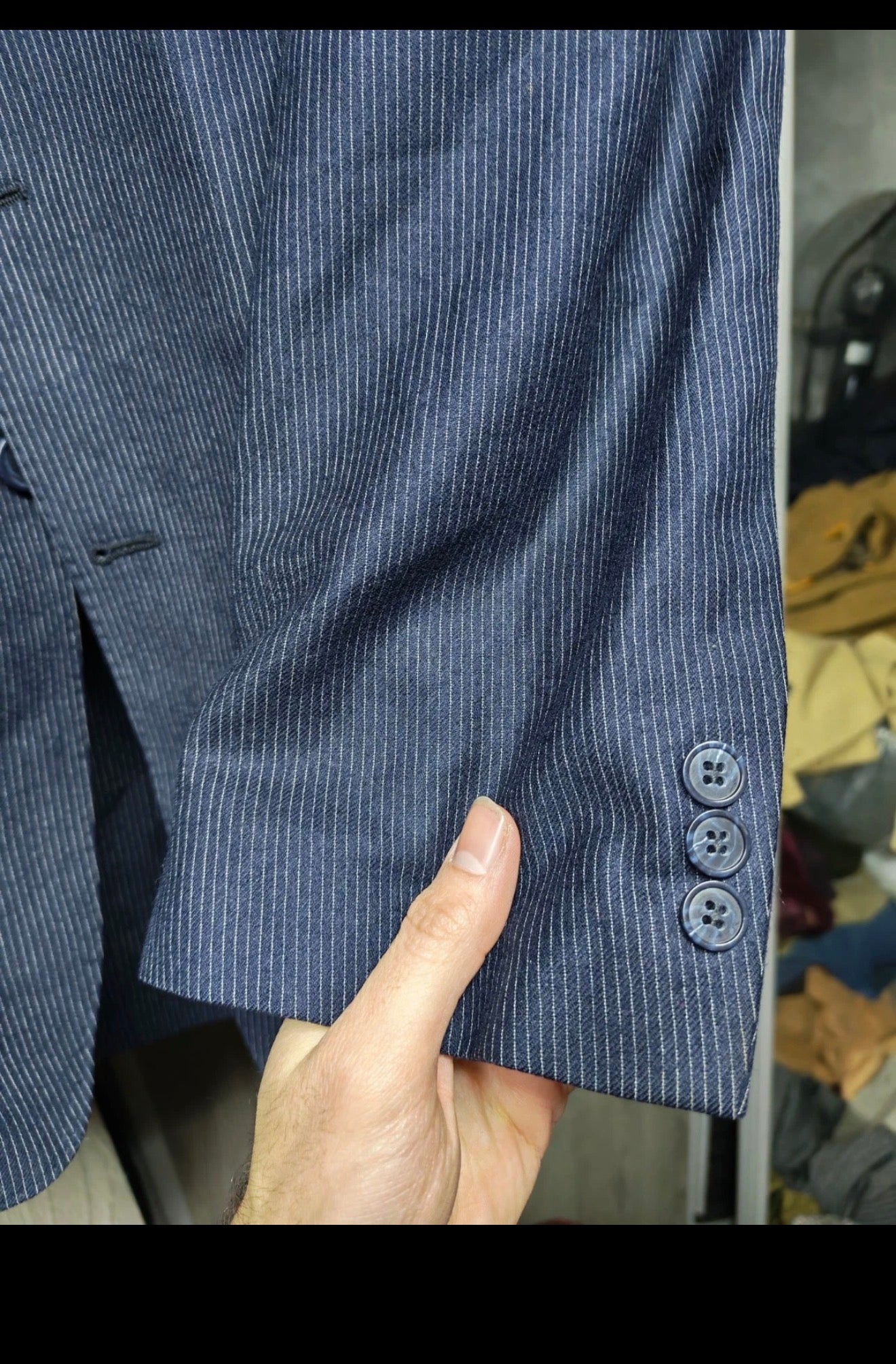 1970s Vintage classic pure wool 3 piece navy 2 button suit 40R 40L