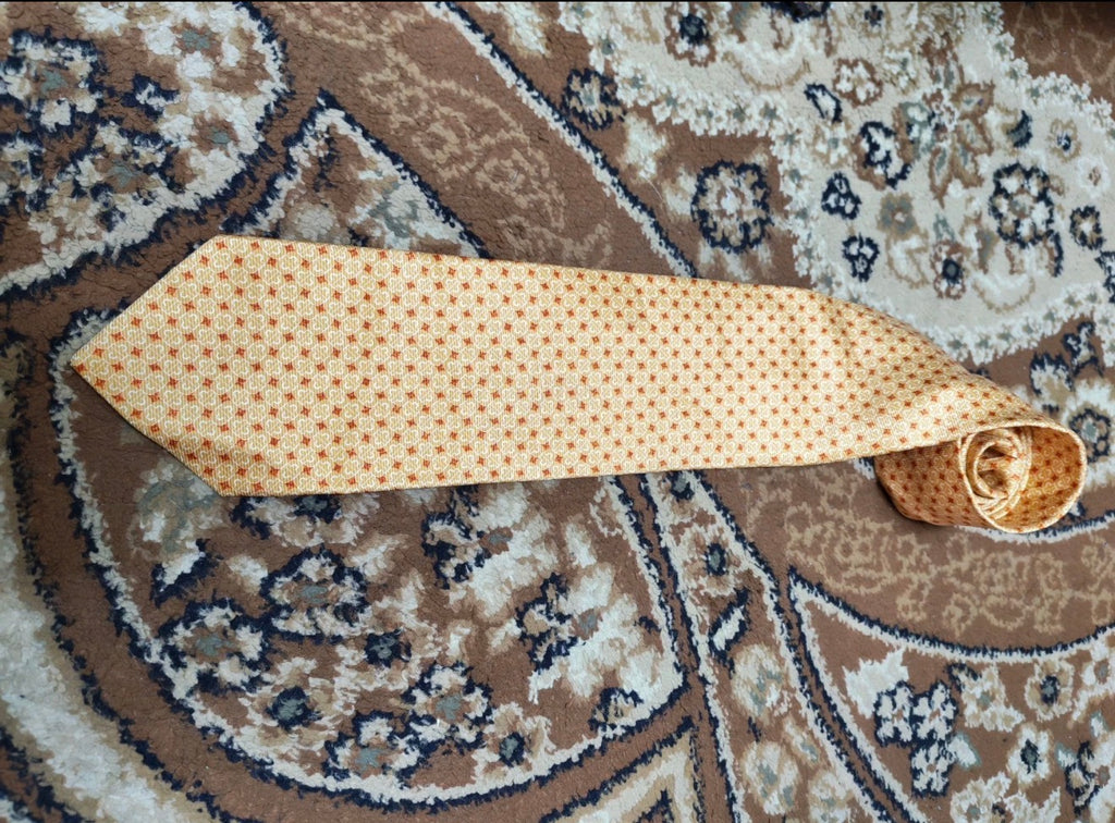 Vintage Bvlgari classic 100% all silk luxury Geometric orange neck tie