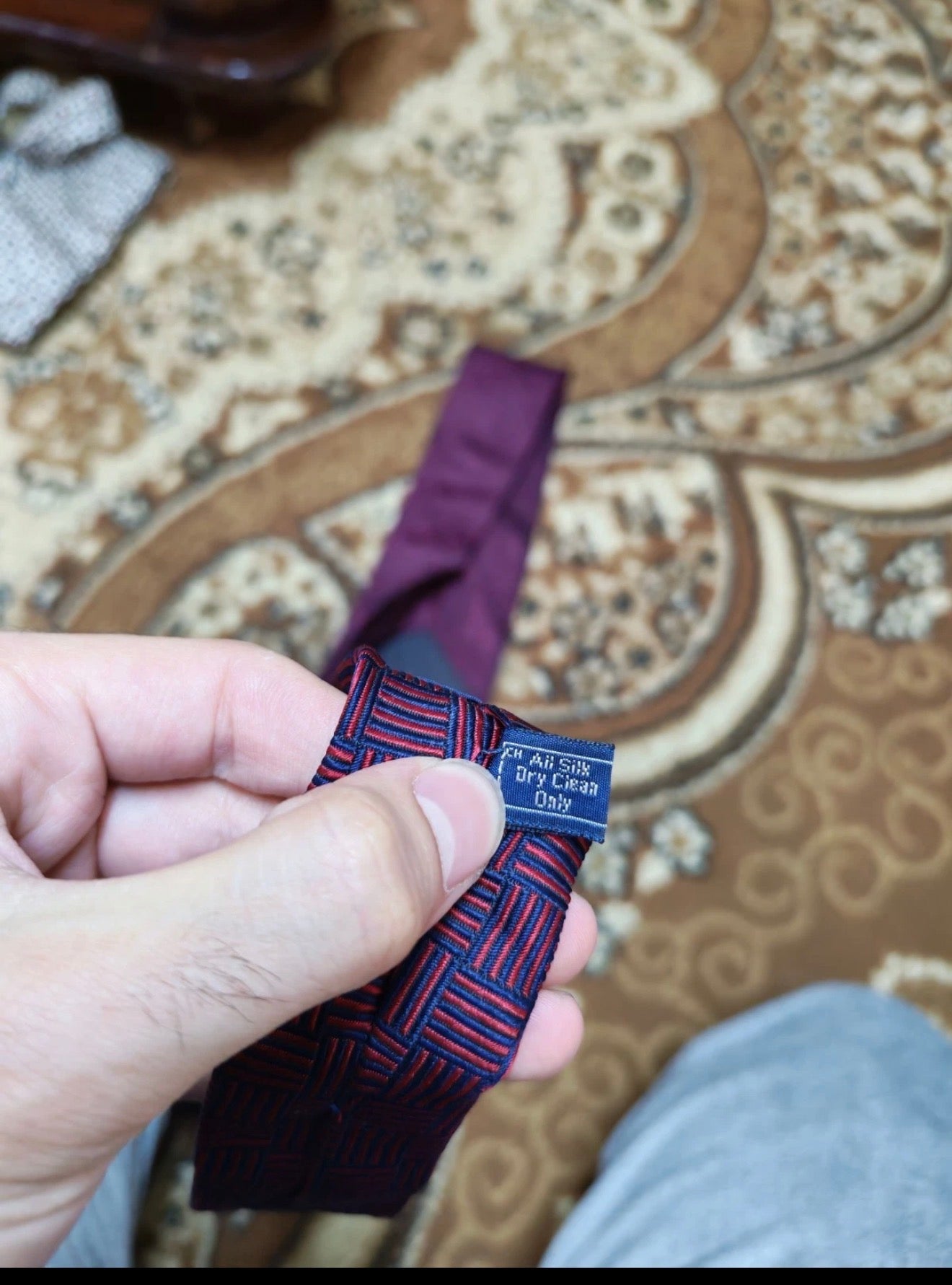 Vintage Burberrys London classic 100% all silk luxury geometric neck tie