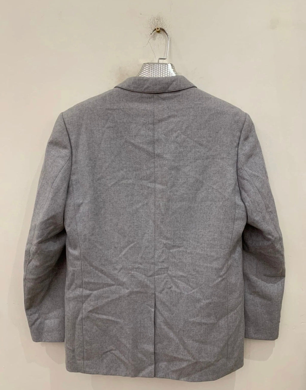 Vintage classic wool blend 3 piece gray 2 button unique French suit 40R