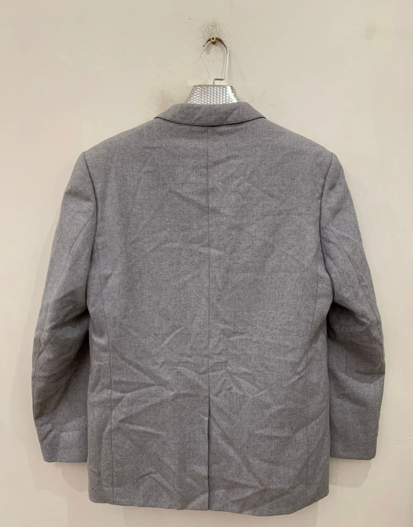 Vintage classic wool blend 3 piece gray 2 button unique French suit 40R