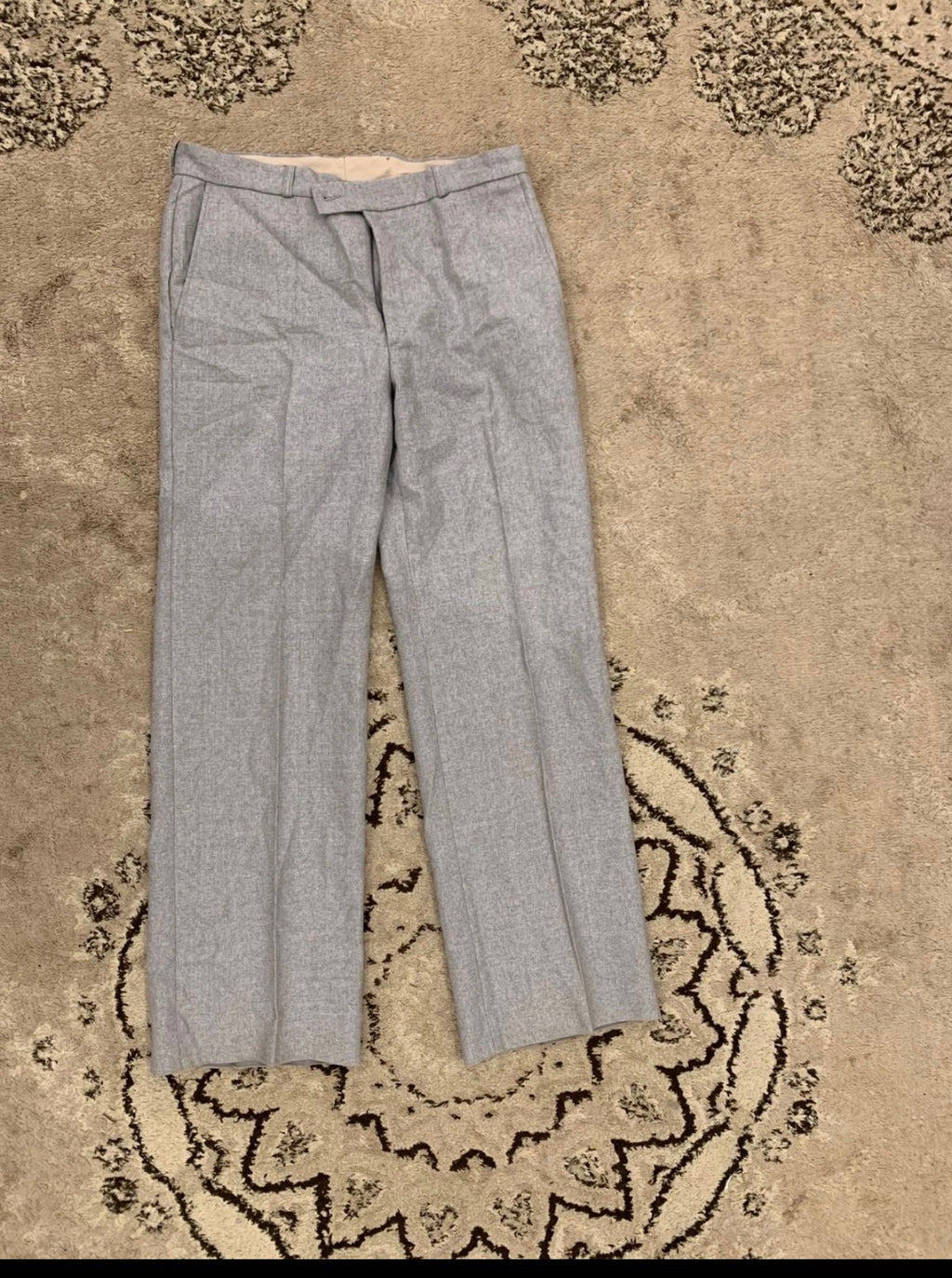 Vintage classic wool blend 3 piece gray 2 button unique French suit 40R