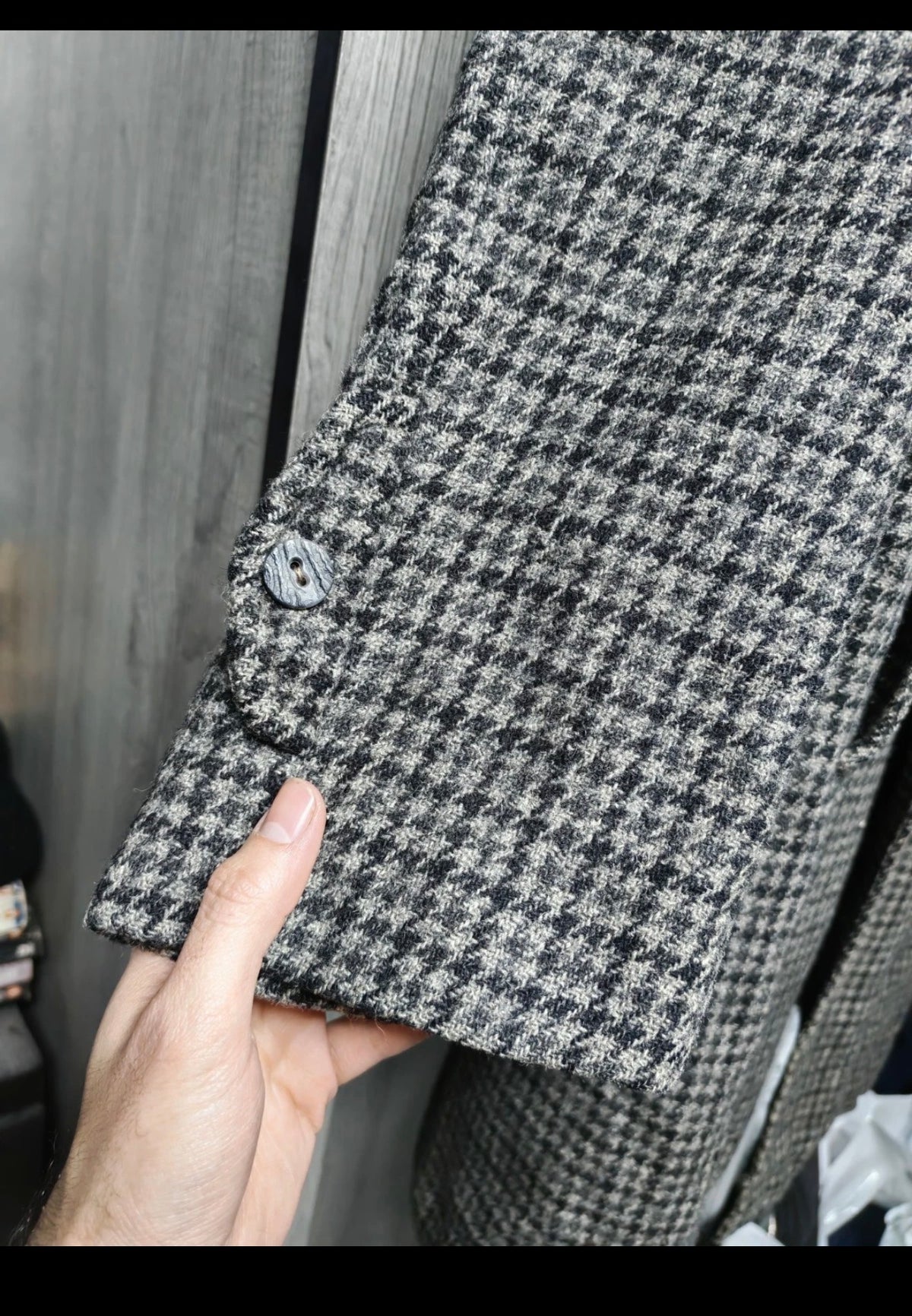 1970s vintage pure wool handwoven tweed houndstooth gray classic over coat 44R