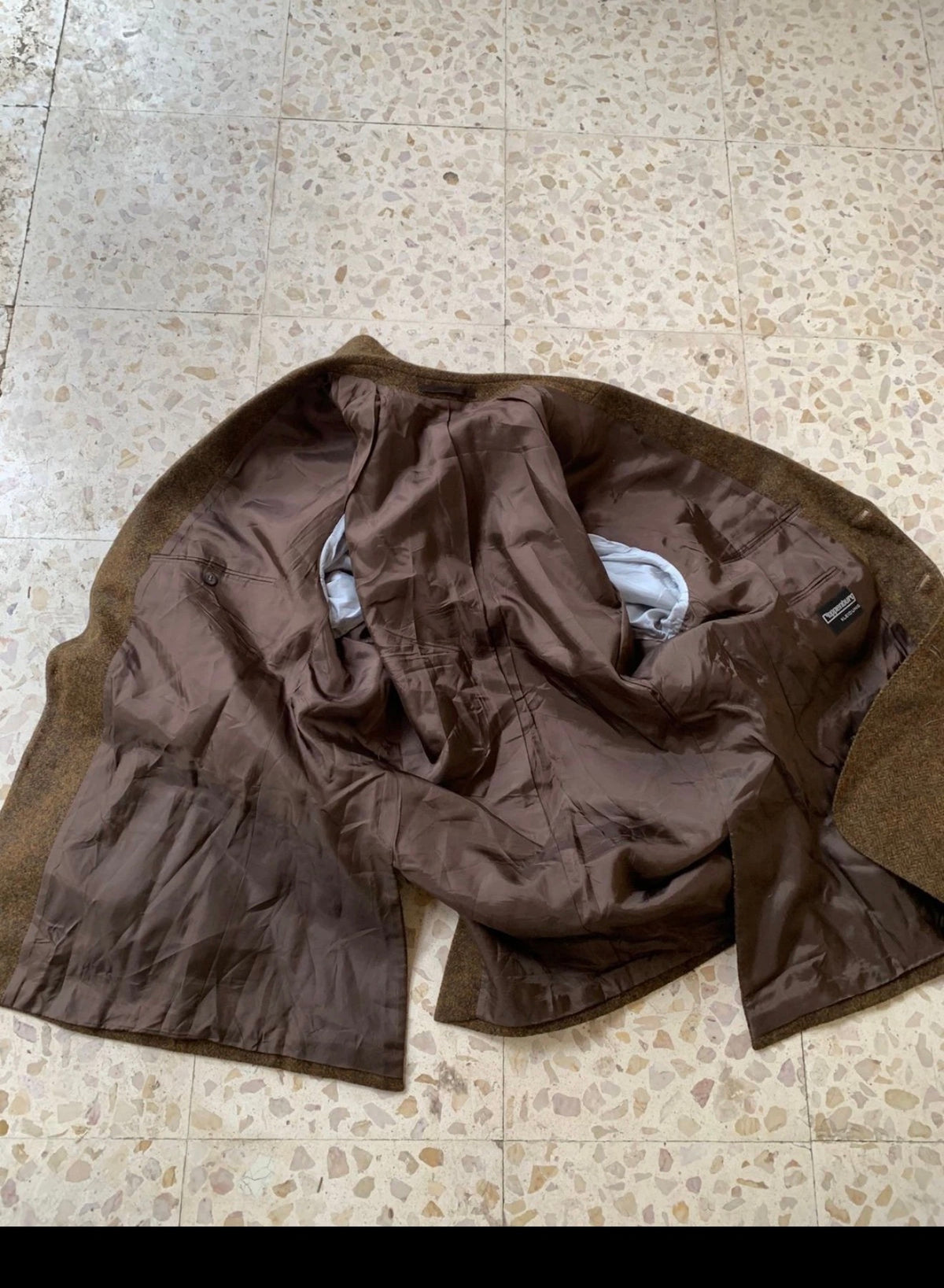Vintage pure wool handwoven Tweed herringbone brownish hunting jacket blazer 44R