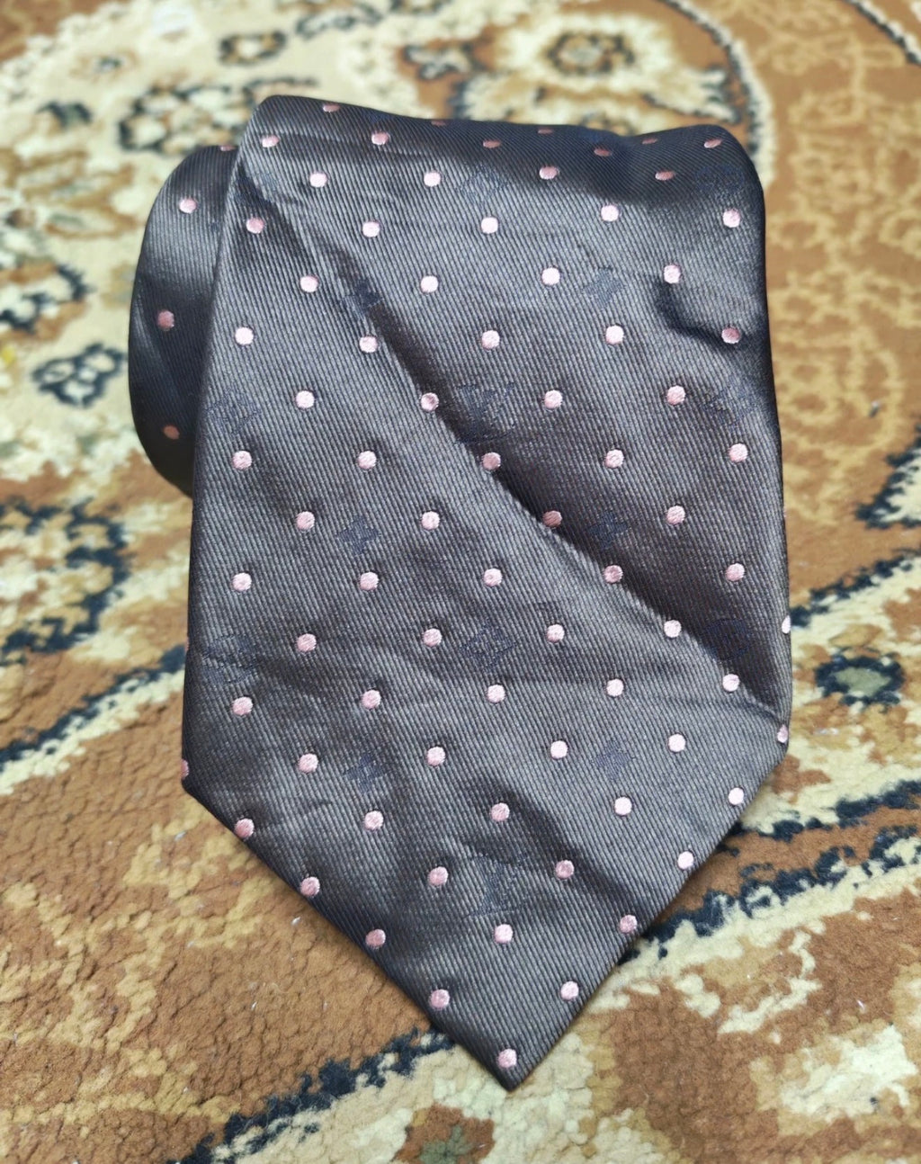 Vintage Louis Vuitton 100% all silk luxury classic brown Polka dots neck tie
