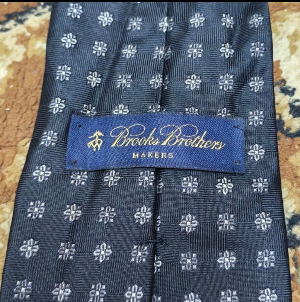 mens vintage Brooks Brothers Makers classic 100% all silk luxury black neck tie