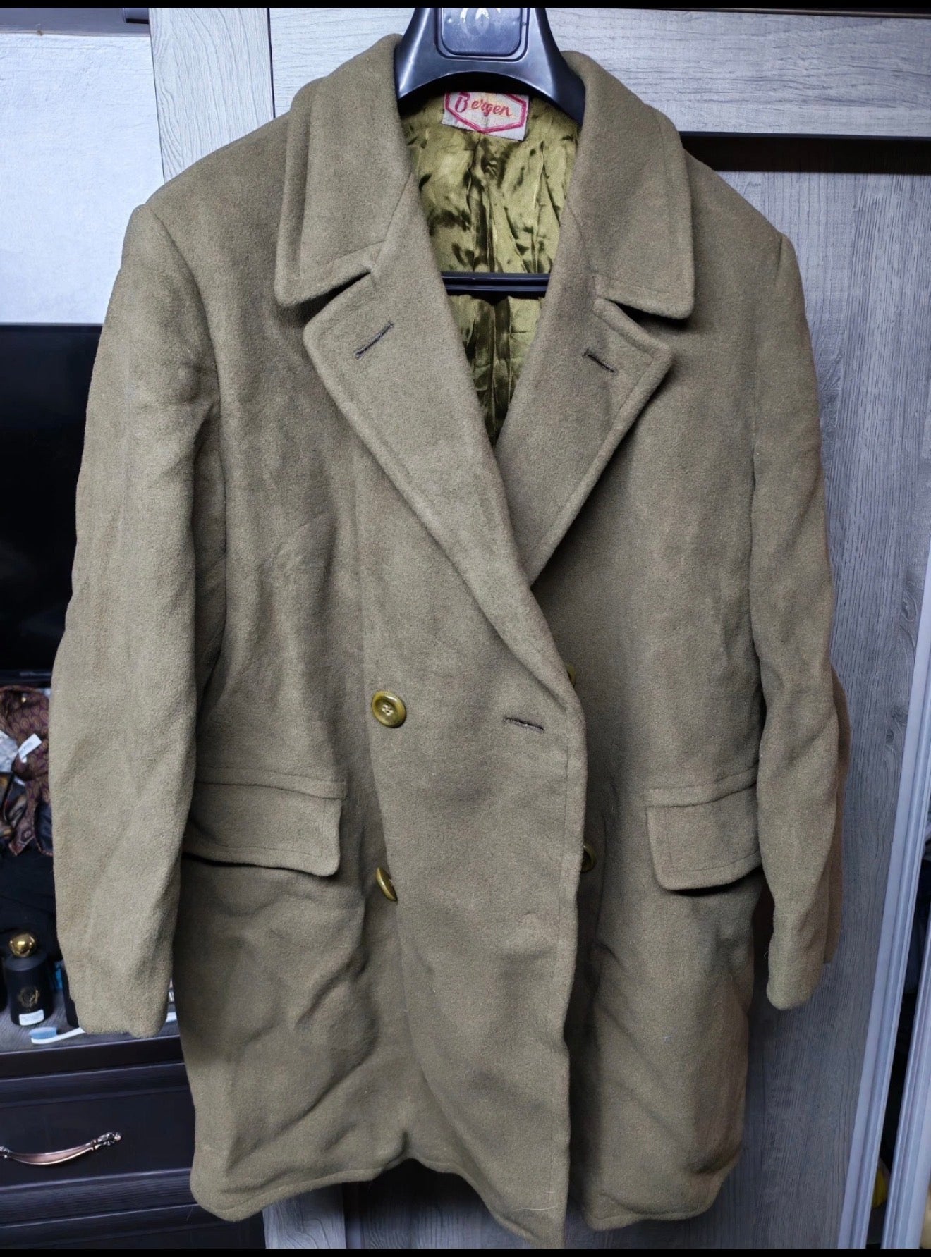 1970s Vintage Pure woollen Wool double breasted belted green over coat 48R XL