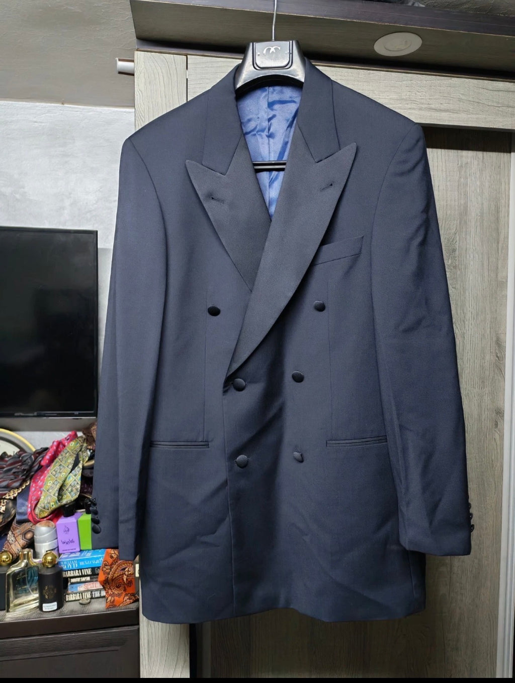 Vintage Classic Hugo Boss pure wool double breasted Tuxedo navy suit 40L 42L