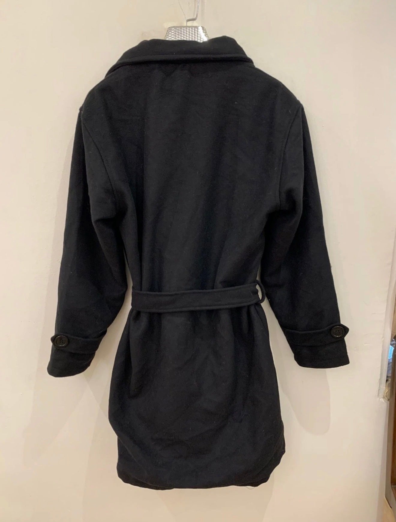 Classic style wool blend belted black top over coat 44R