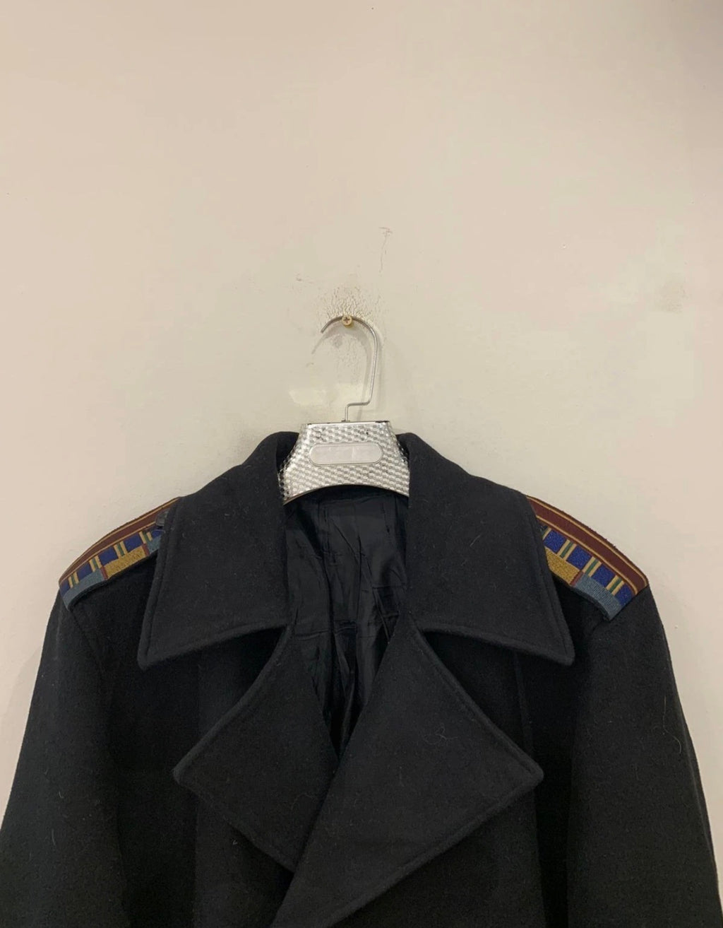 Classic style wool blend double breasted belted black over coat 44R 44L