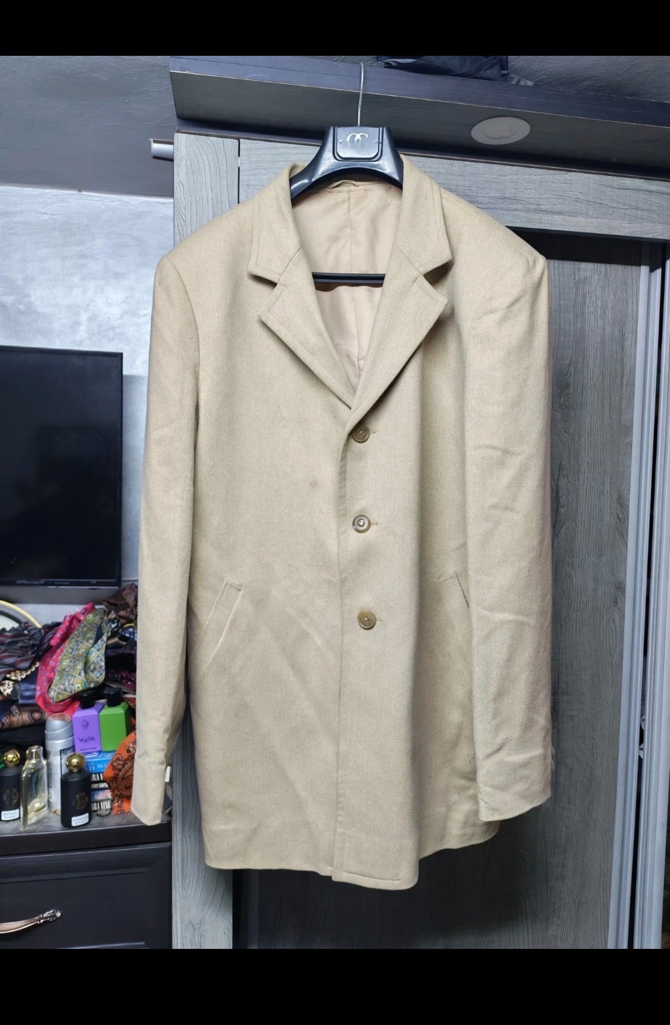 Classic vintage style wool blend Camel beige top over coat 44L