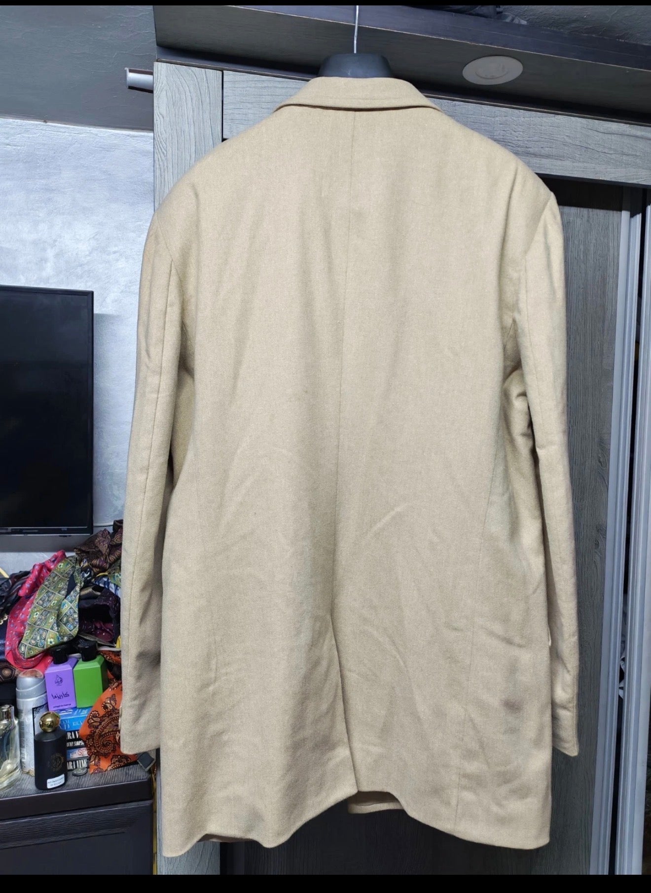Classic vintage style wool blend Camel beige top over coat 44L