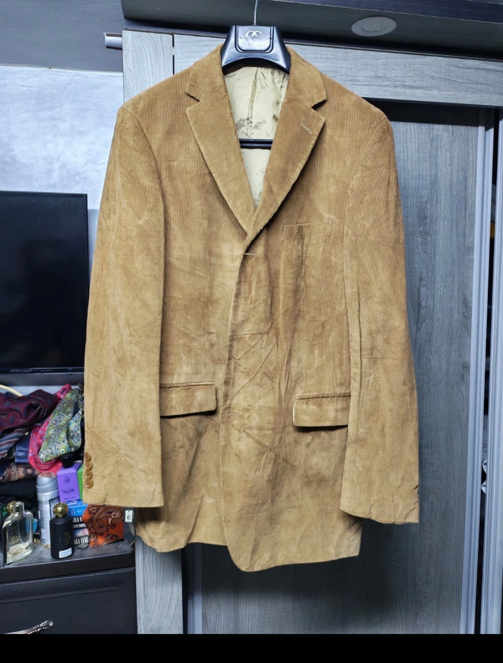 Classic Hugo Boss 100% cotton Corduroy brown 3 button suit 42L