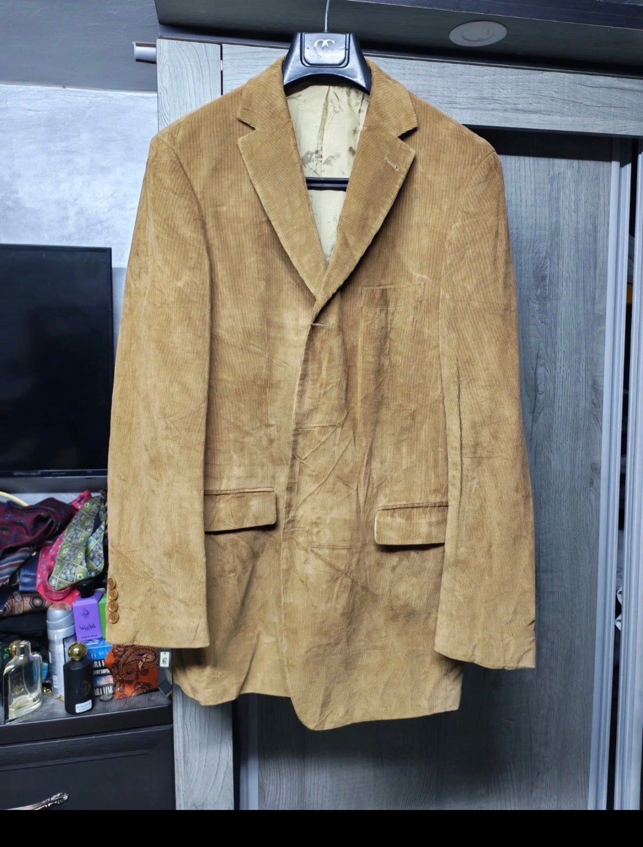 Classic Hugo Boss 100% cotton Corduroy brown 3 button suit 42L