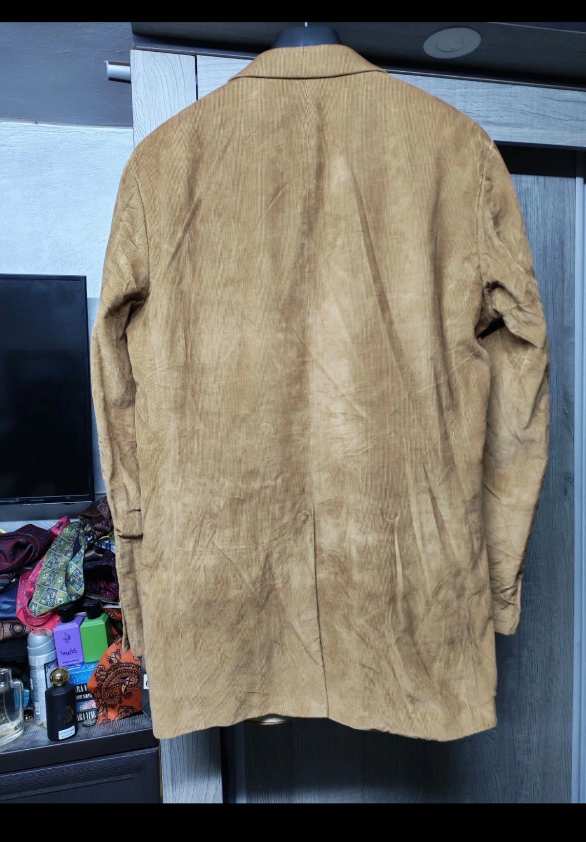 Classic Hugo Boss 100% cotton Corduroy brown 3 button suit 42L