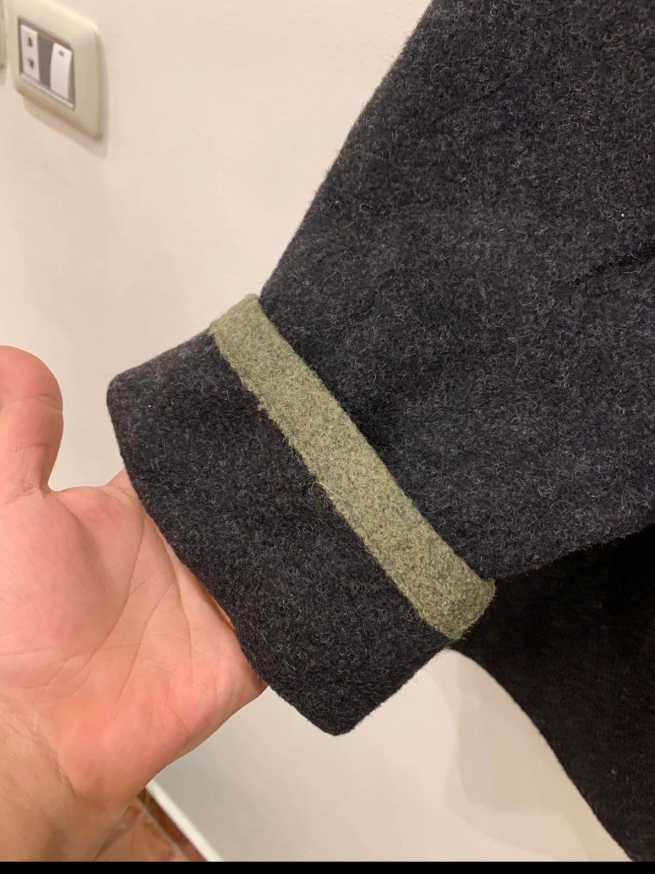 Vintage Giesswein Tiroler Pure woollen wool charcoal jacket sweater 44 L 14