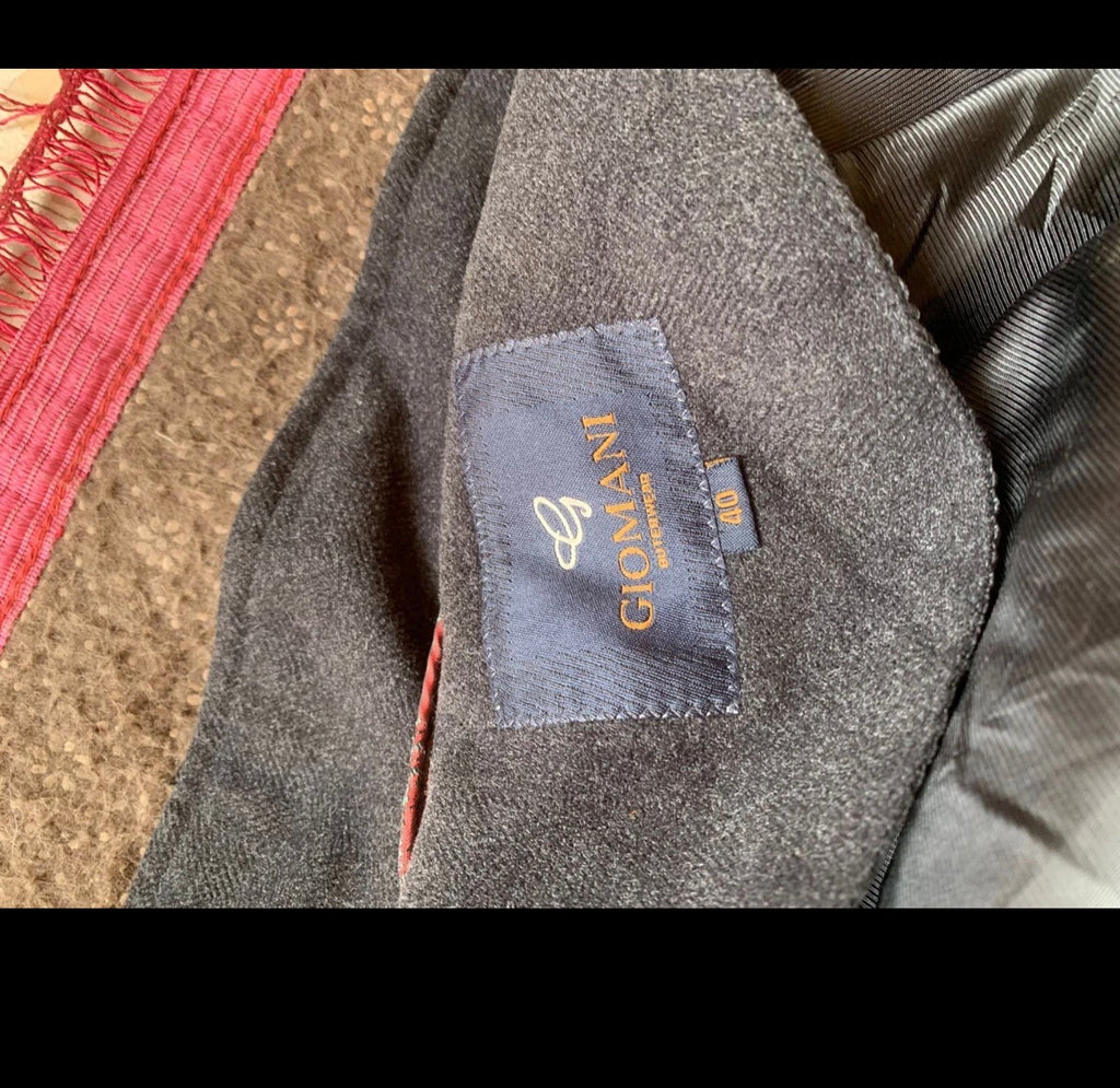 Classic style Giomani wool blend double breasted Charcoal over coat 38R 38S