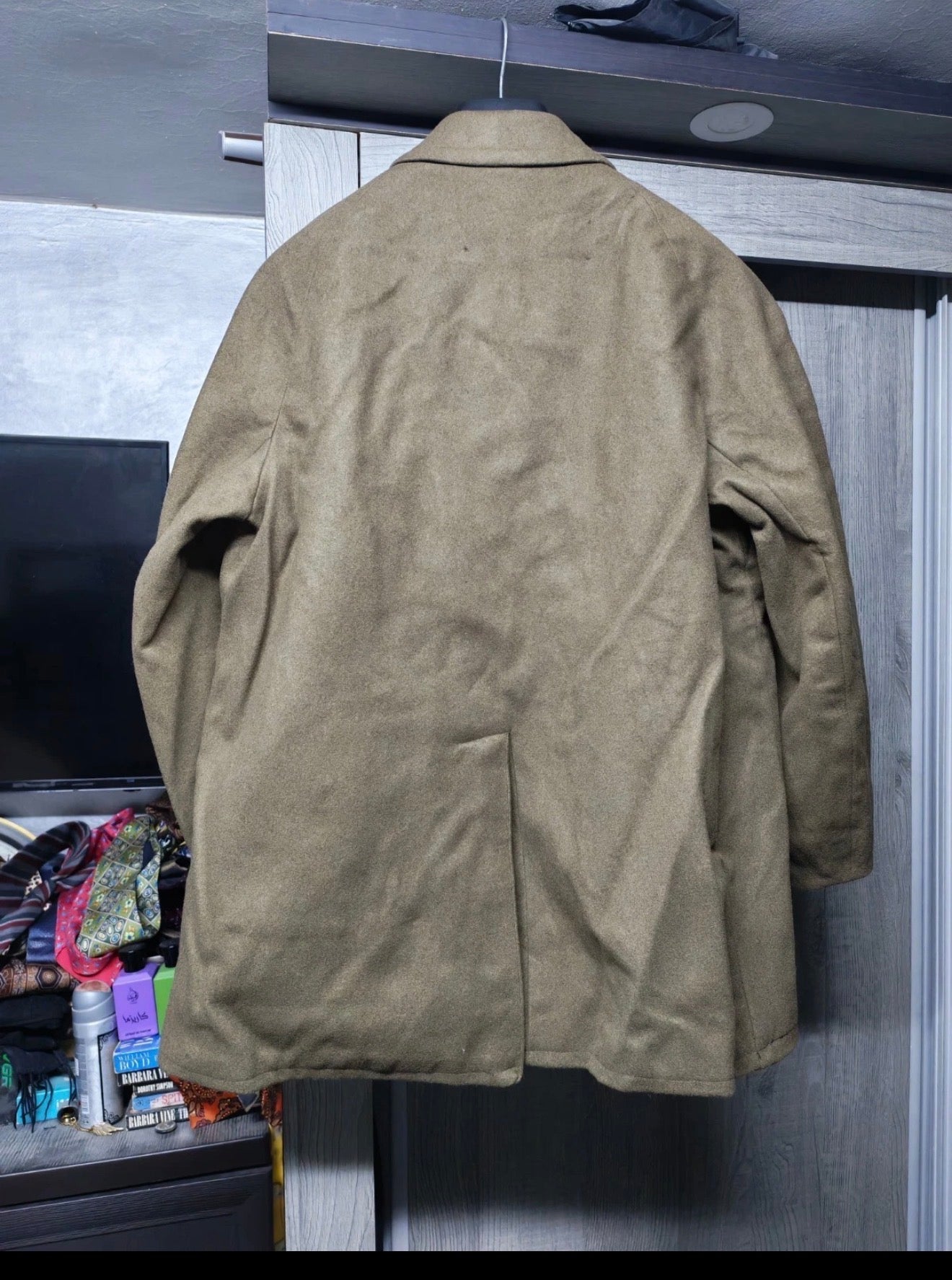 1970s Vintage pure wool gold button military army raglan jacket coat 46R 46S XL