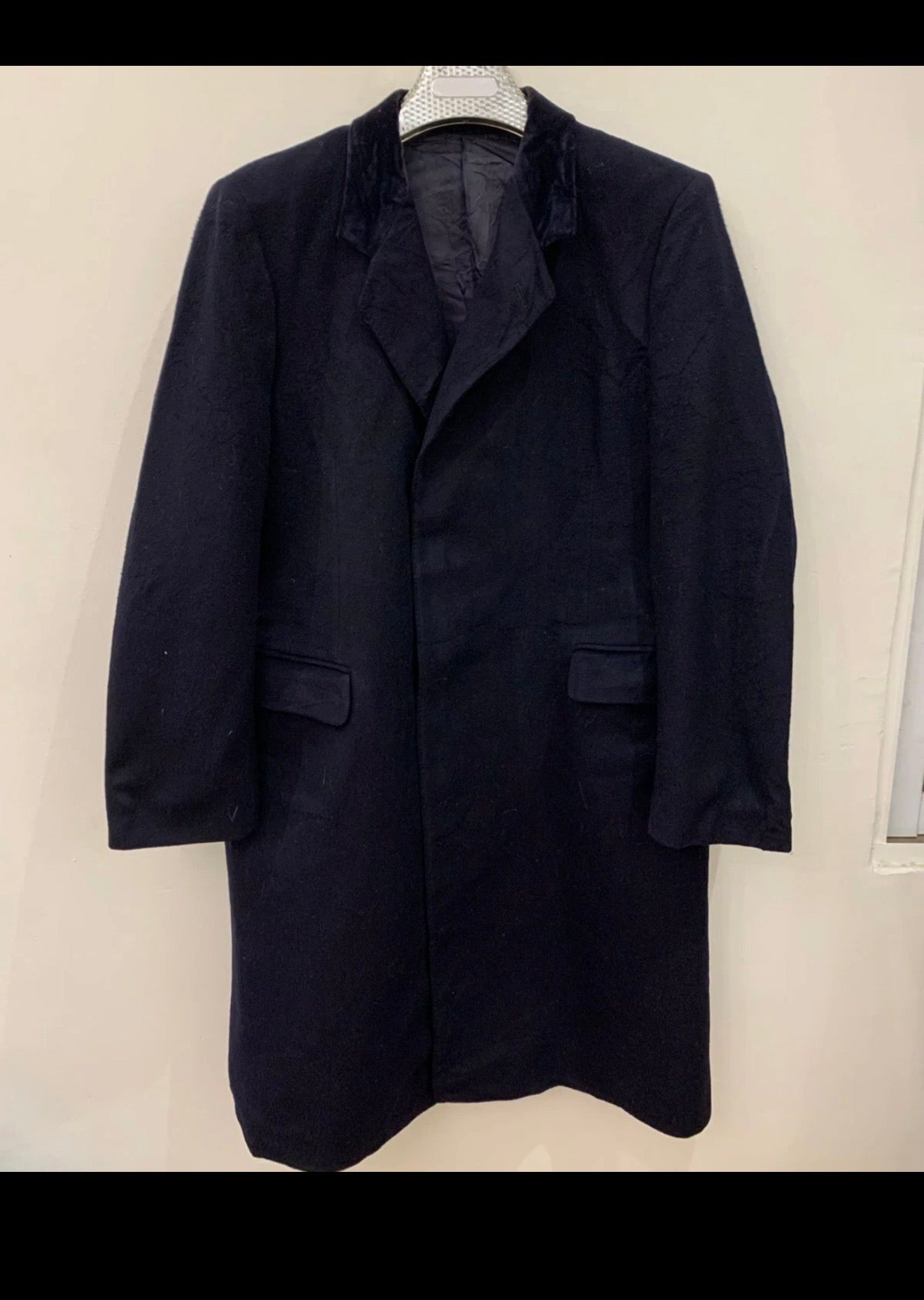 Vintage Austin Reed pure wool navy Classic velvet collar over coat 42R 42L