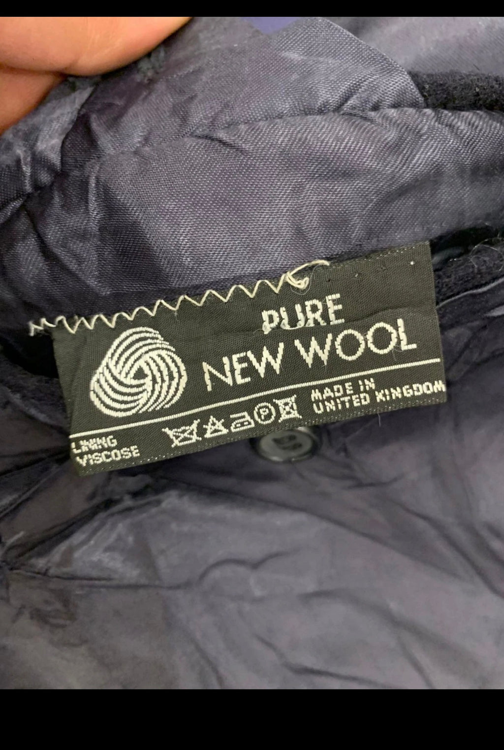 Vintage Austin Reed pure wool navy Classic velvet collar over coat 42R 42L