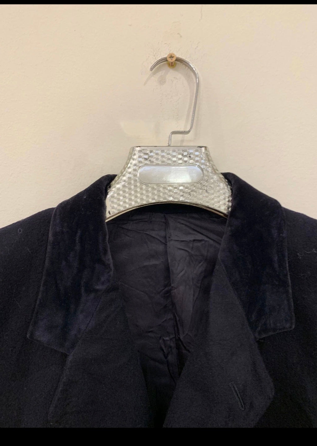 Vintage Austin Reed pure wool navy Classic velvet collar over coat 42R 42L