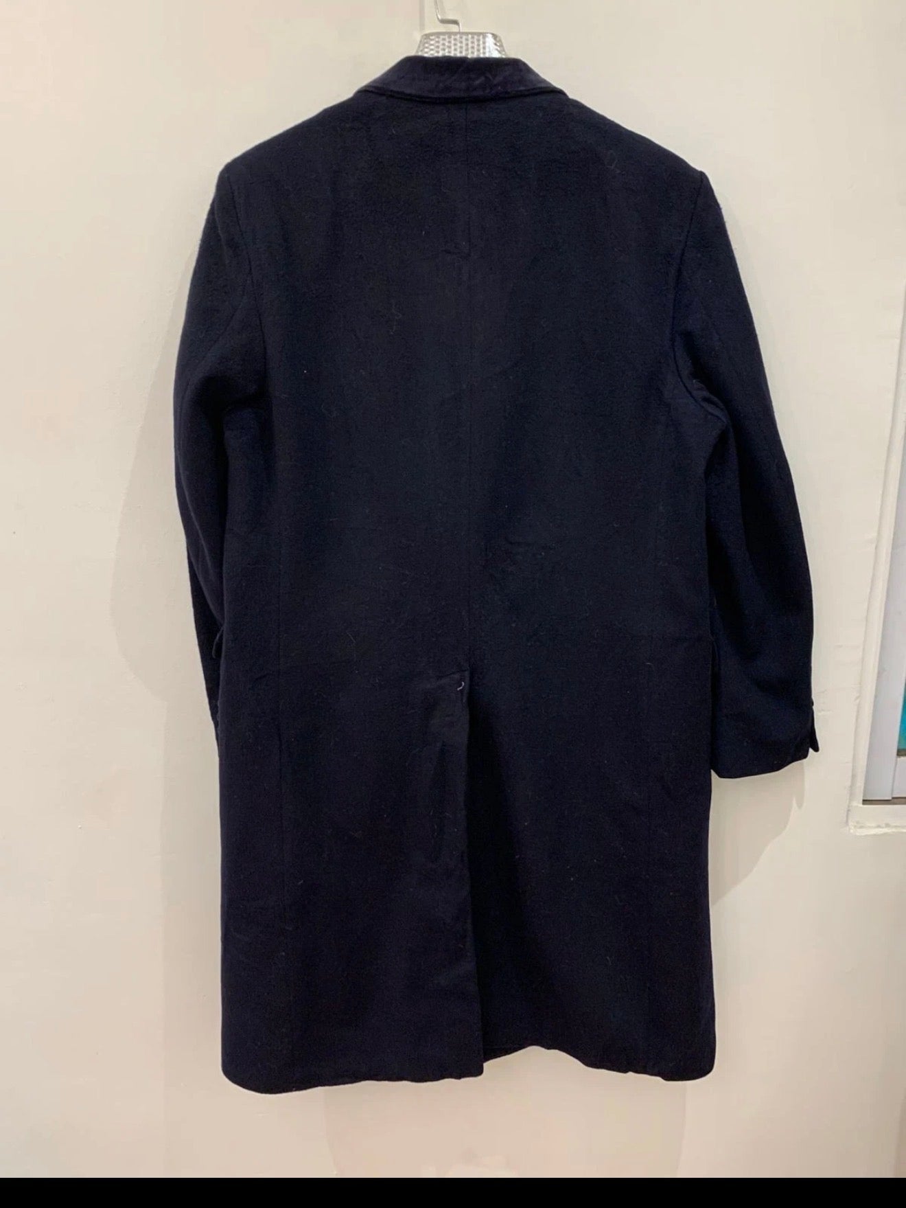Vintage Austin Reed pure wool navy Classic velvet collar over coat 42R 42L