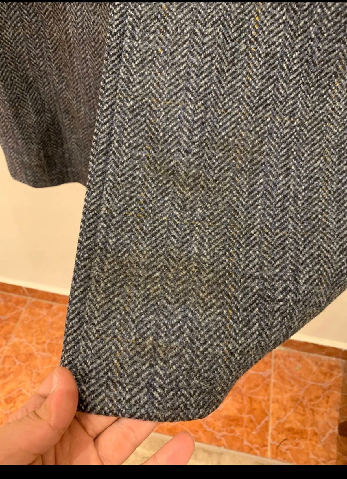 1970s Vintage pure wool handwoven tweed herringbone classic over coat 42R 42S